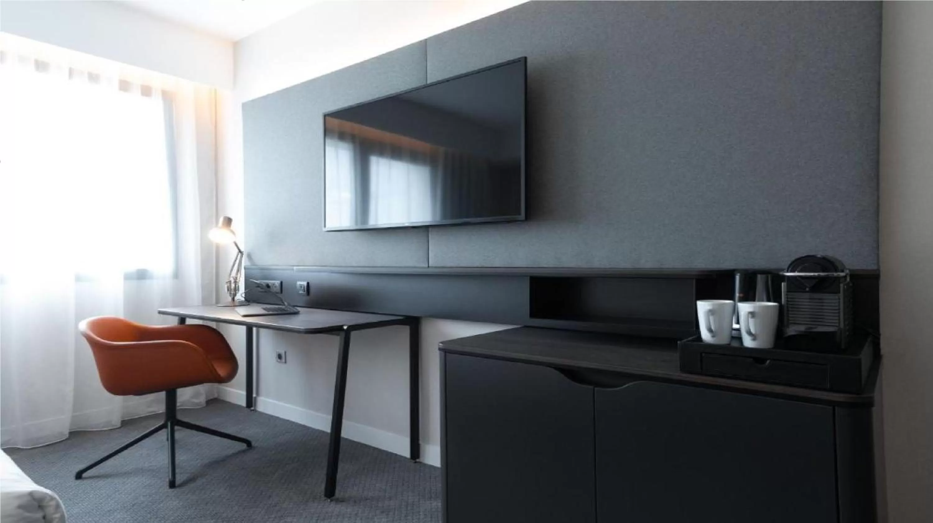 Photo of the whole room in Holiday Inn Dijon Sud - Longvic by IHG