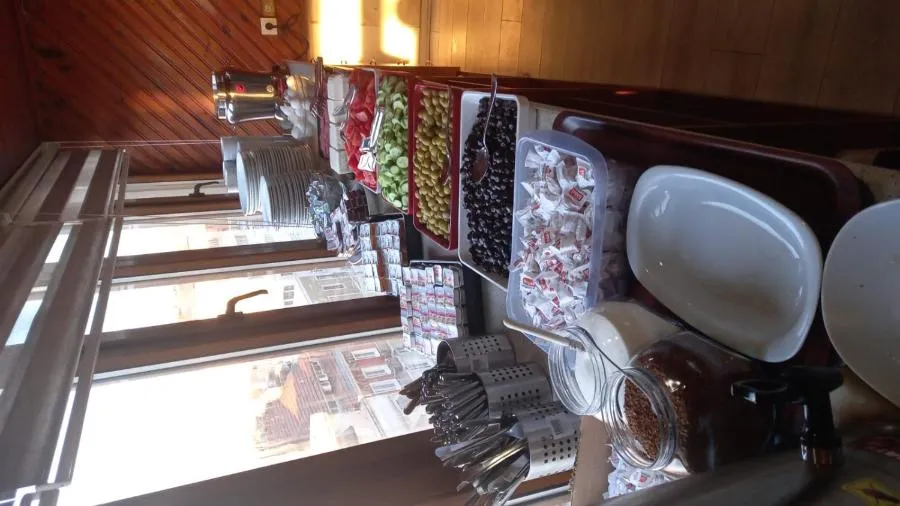 Restaurant/places to eat in Grand Liza Hotel