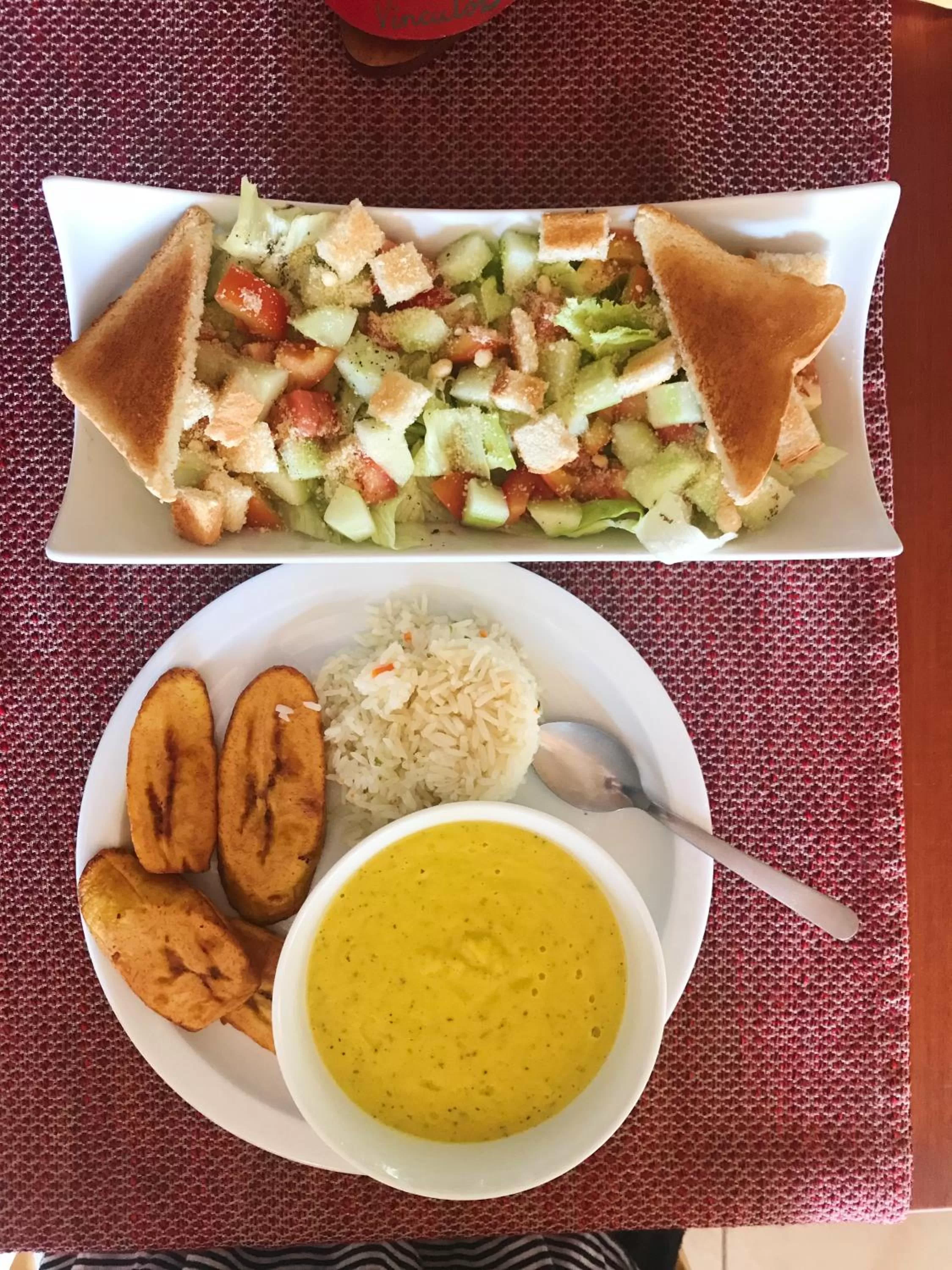 Lunch in Hotel Casa Vínculos