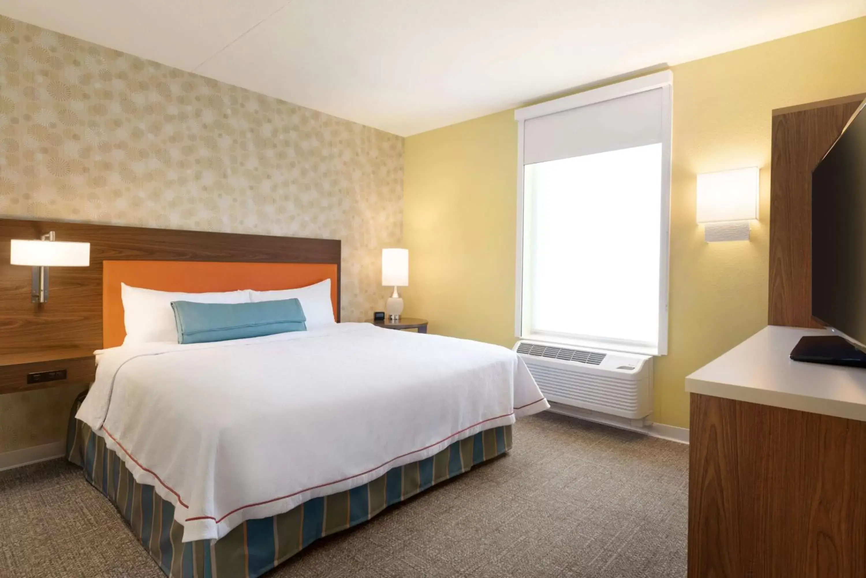 Bed in Home2 Suites By Hilton Middleburg Heights Cleveland