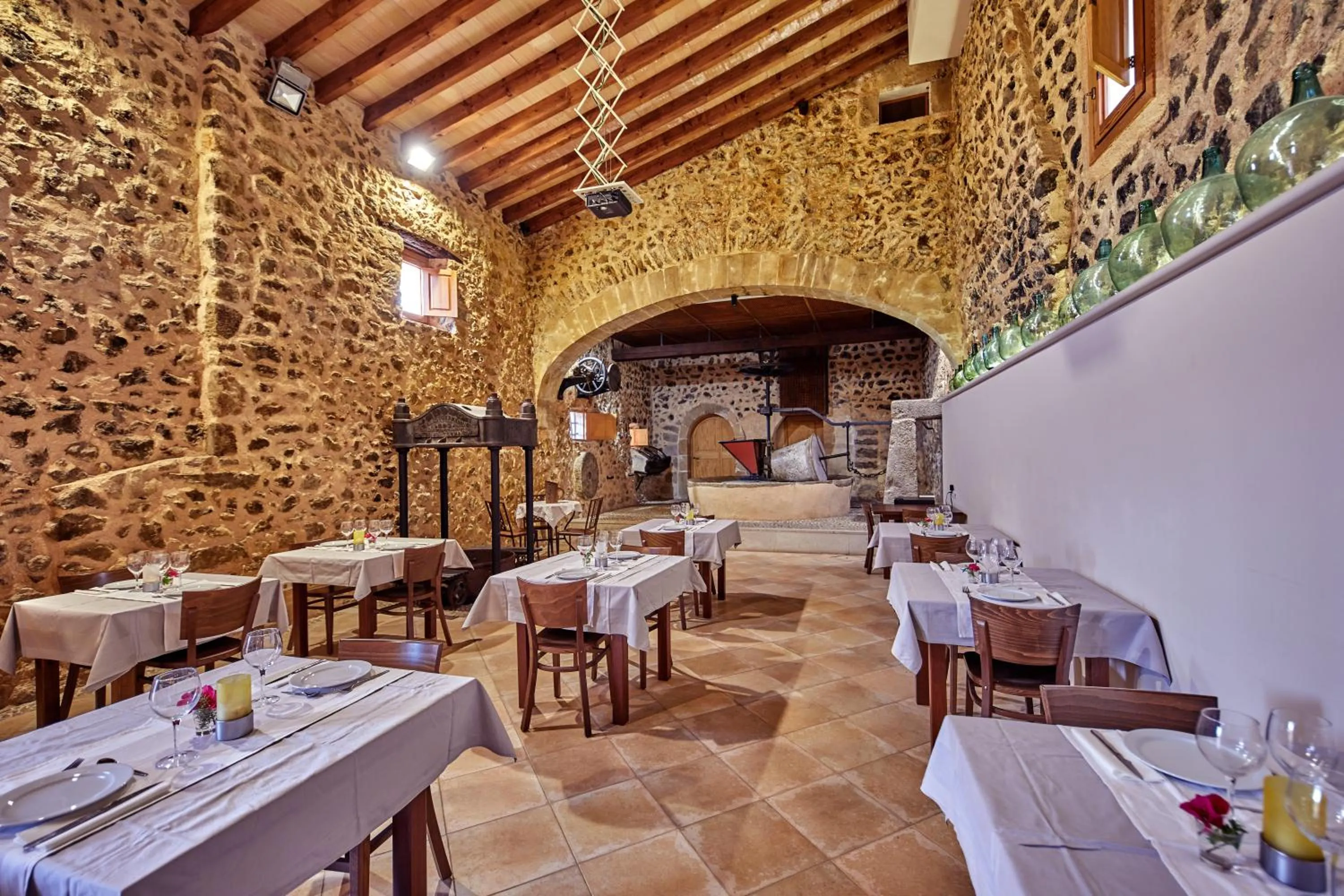 Restaurant/places to eat in Agroturismo Alquería Blanca