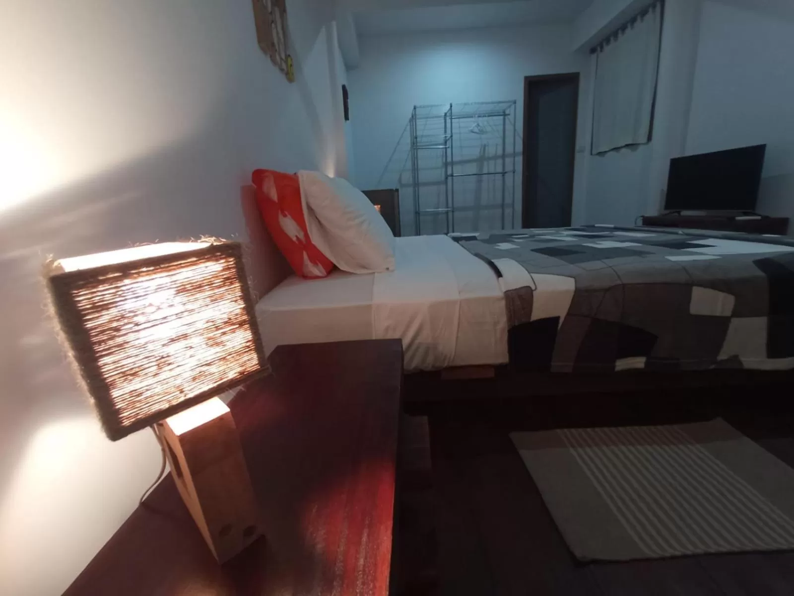 Bed in La Luciernaga Big Creek