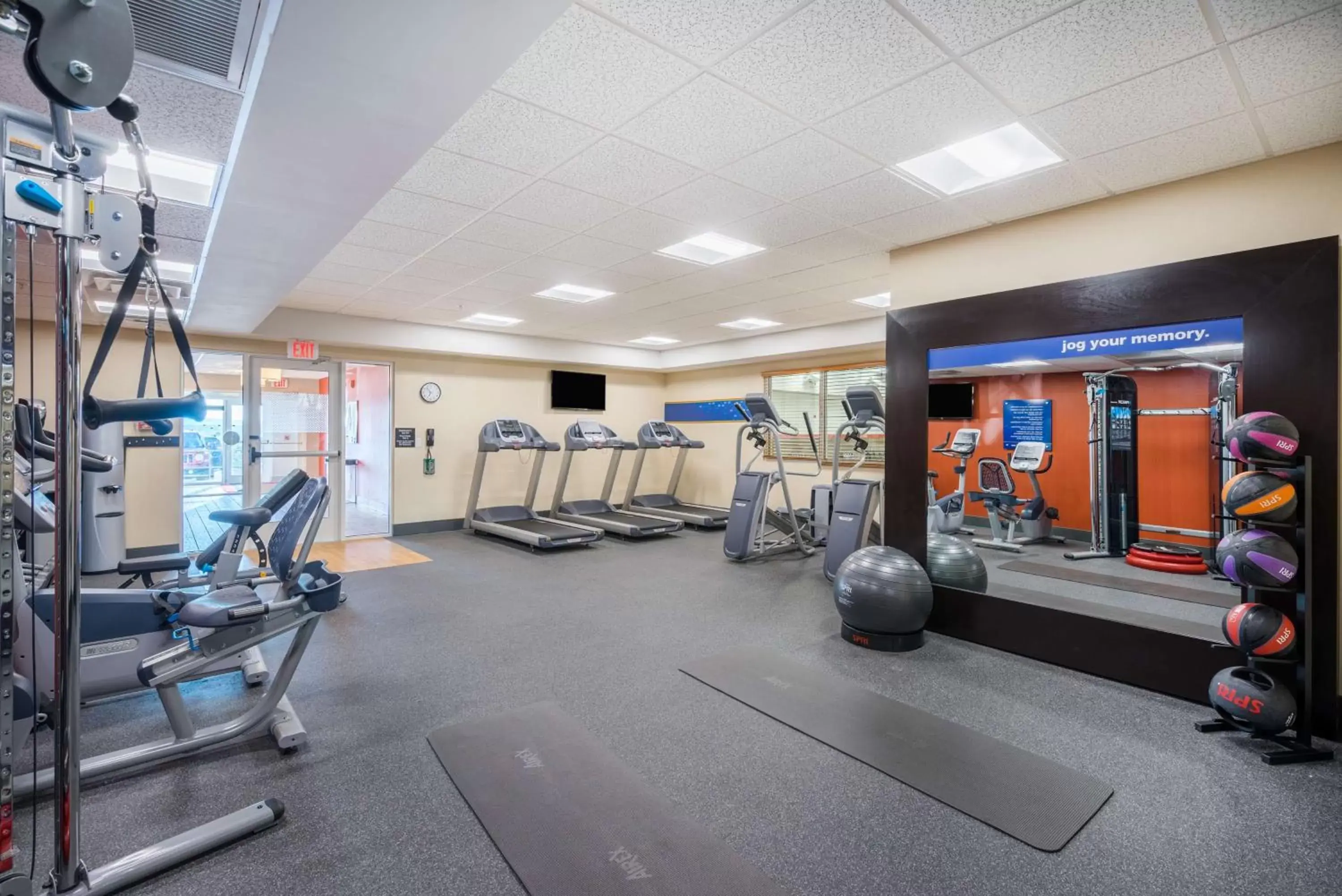 Fitness centre/facilities, Fitness Center/Facilities in Hampton Inn by Hilton Oxford, ME