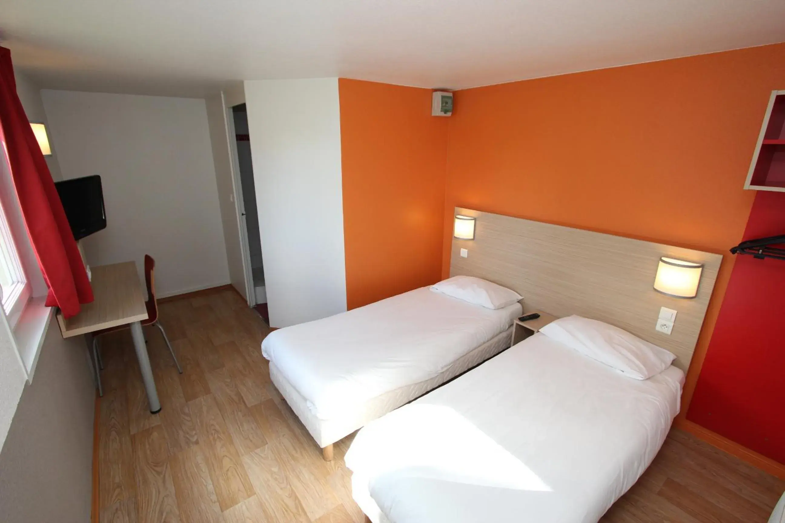 Bedroom, Bed in Première Classe Metz Nord - Talange
