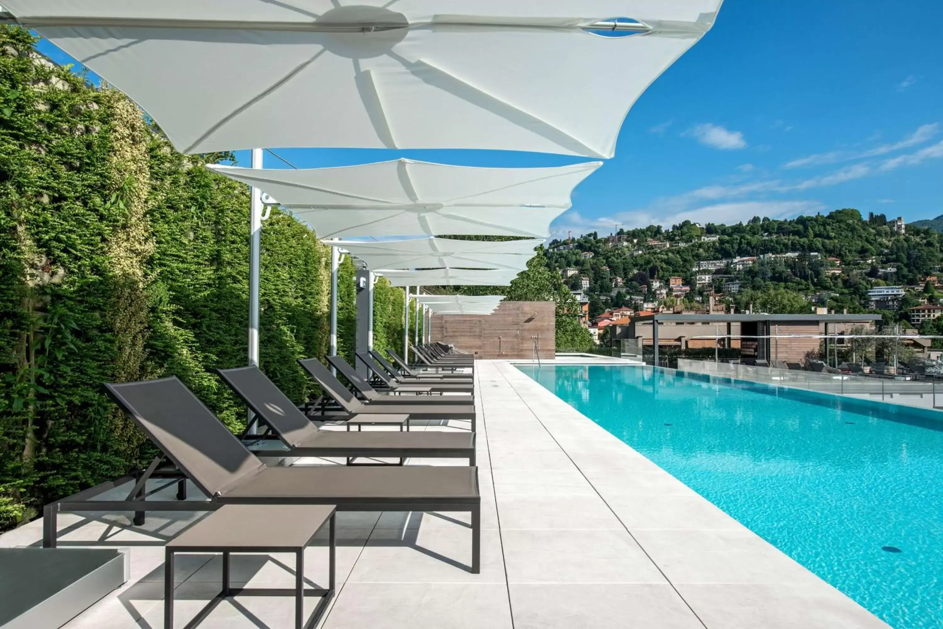 Pool view, Swimming Pool in Hilton Lake Como