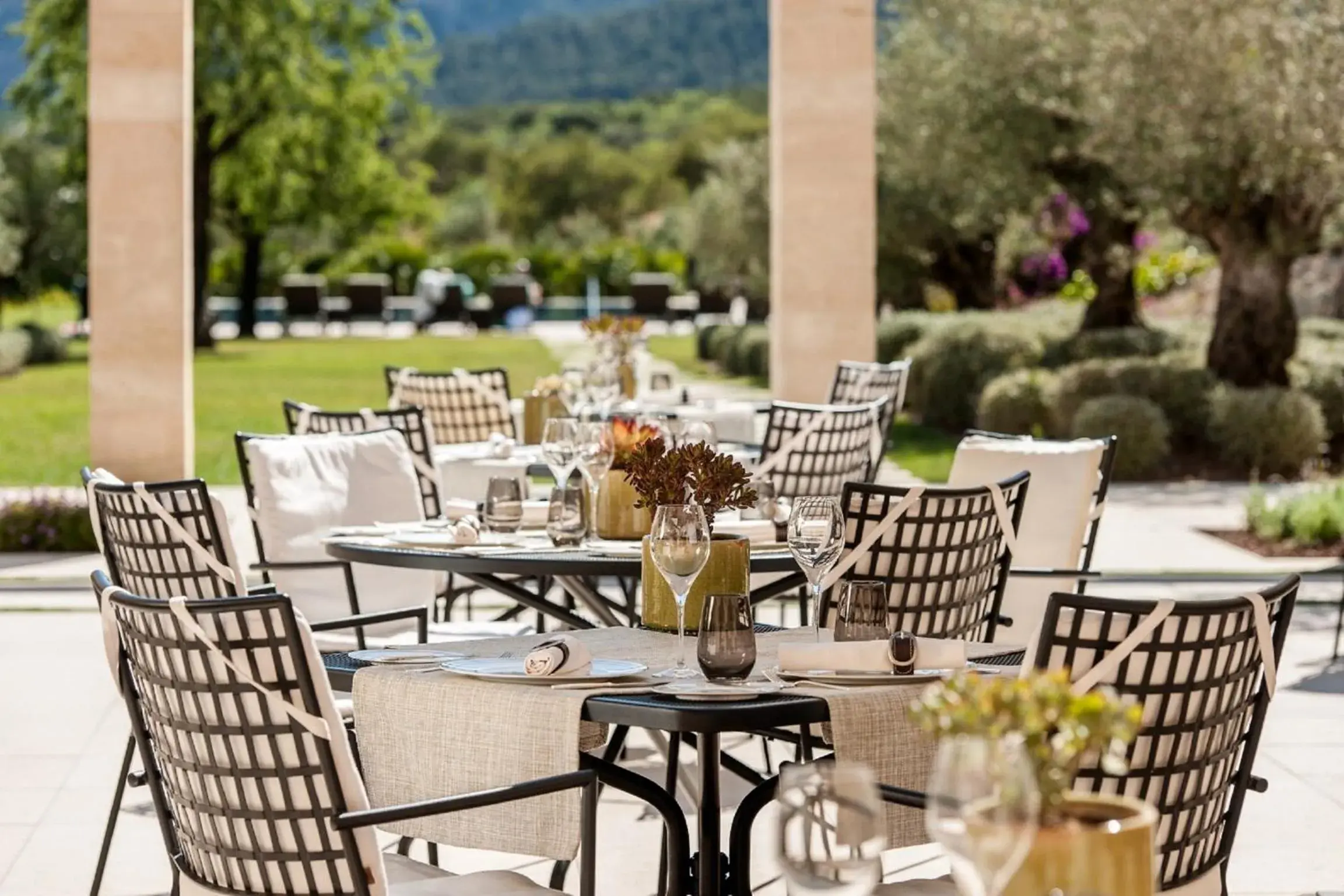 Patio, Restaurant/Places to Eat in Castell Son Claret - The Leading Hotels of the World