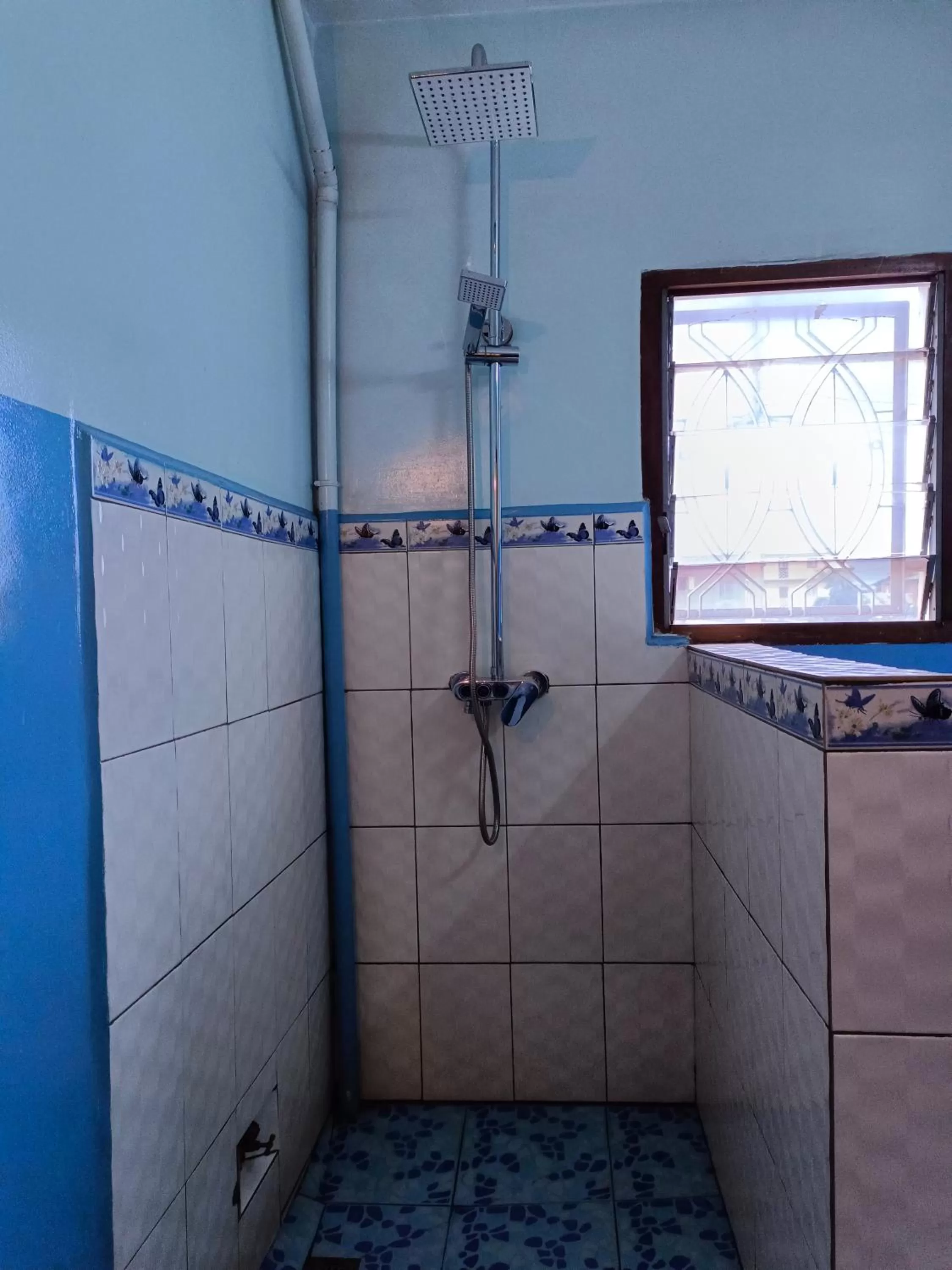 Bathroom in Antsirabe Hotel