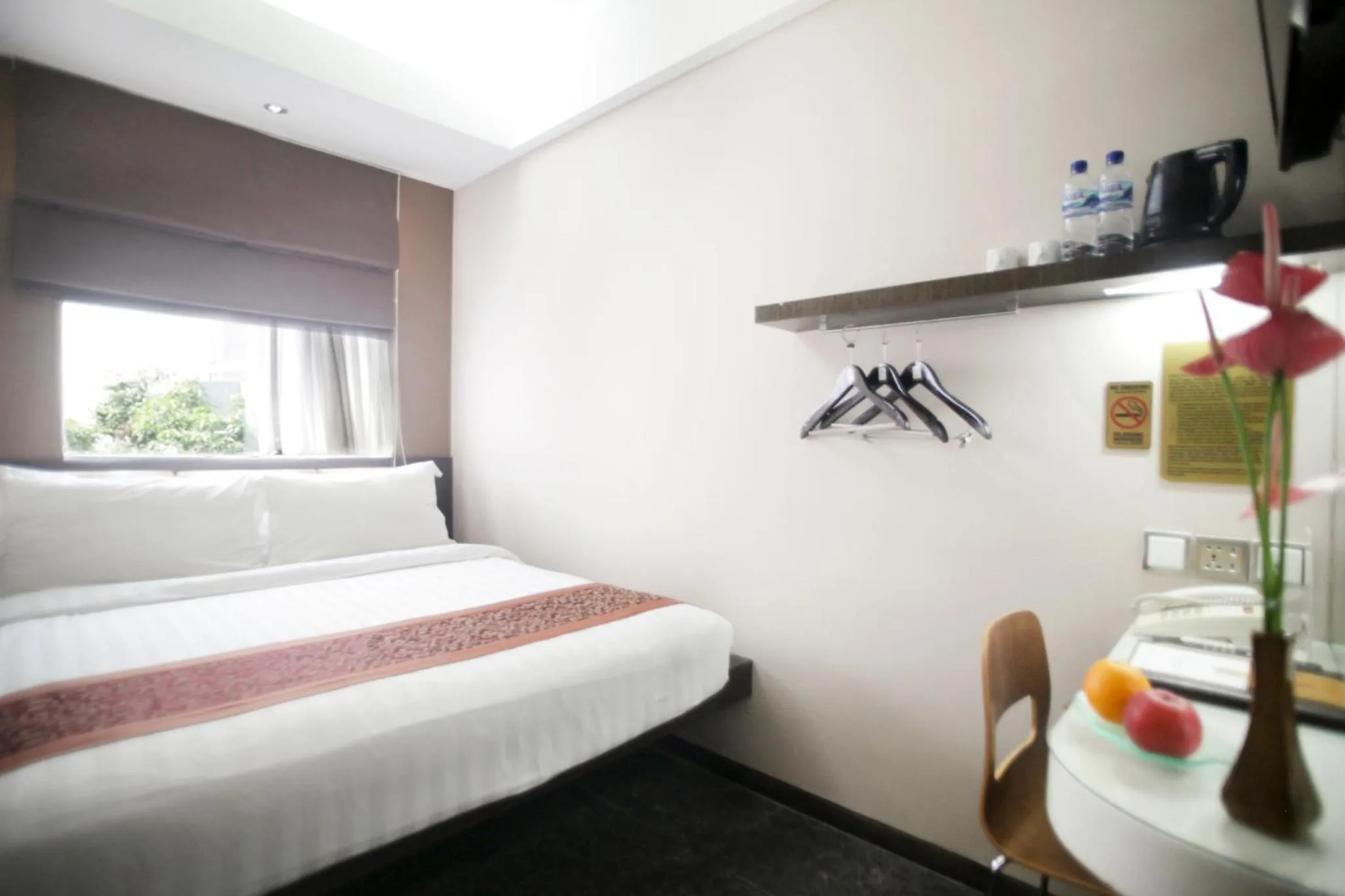 Bed in Favor Hotel Makassar City Center By LIFE