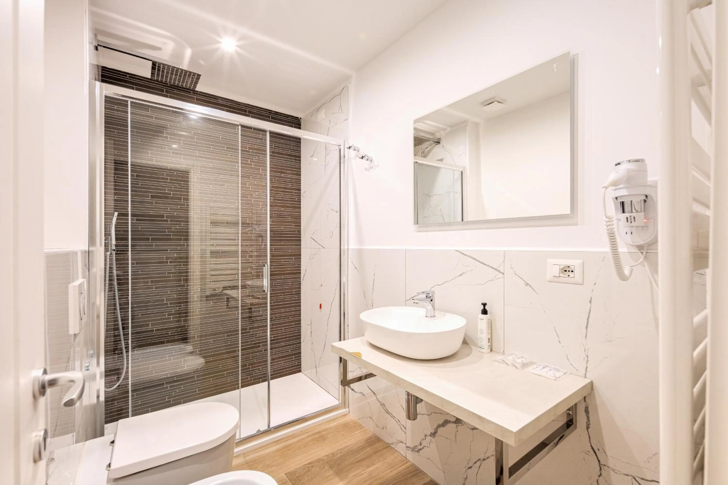 Bathroom in Hotel Bijou Roof Terrace