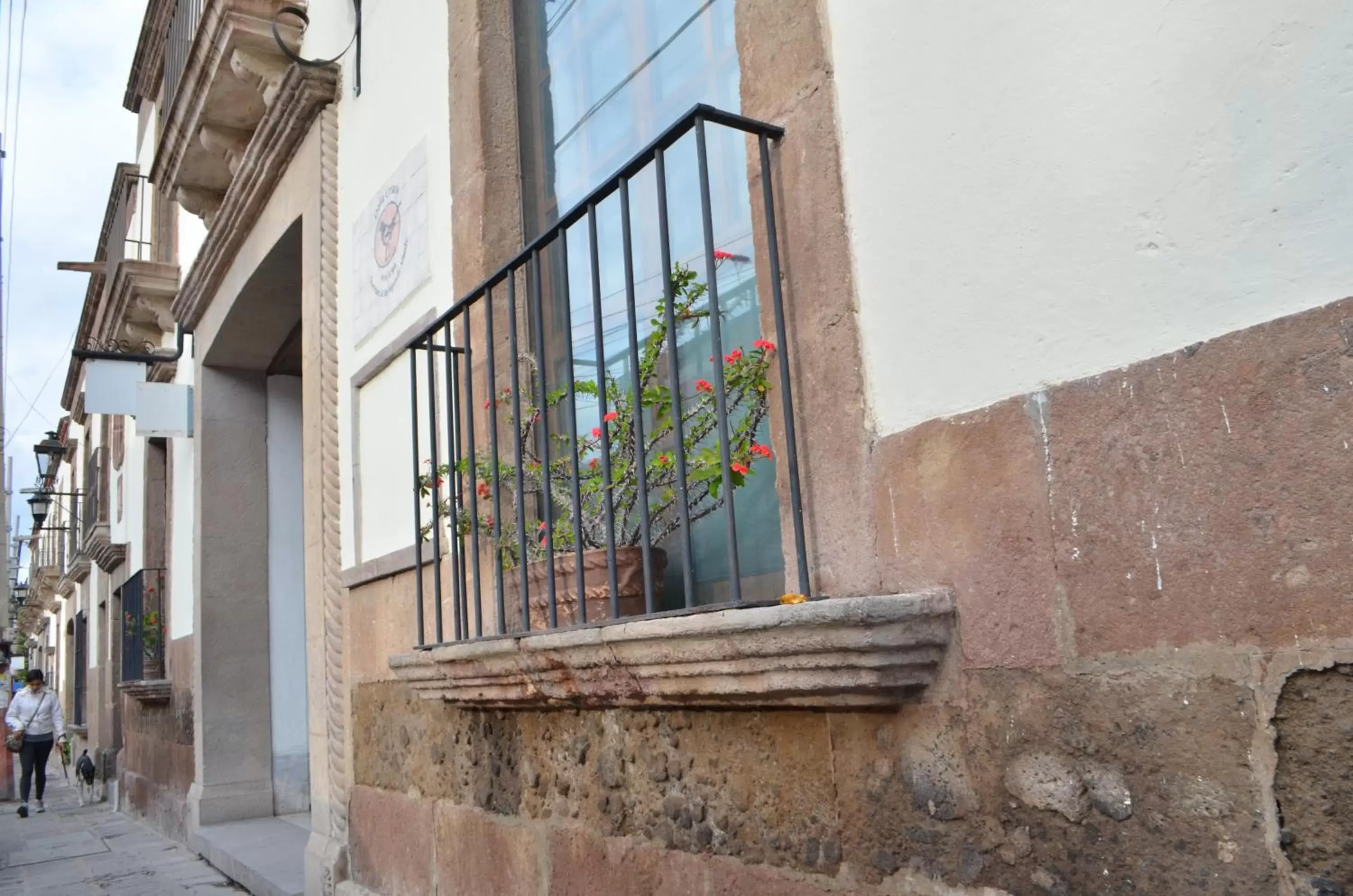 Facade/entrance, Balcony/Terrace in Hotel & Spa Doña Urraca San Miguel De Allende