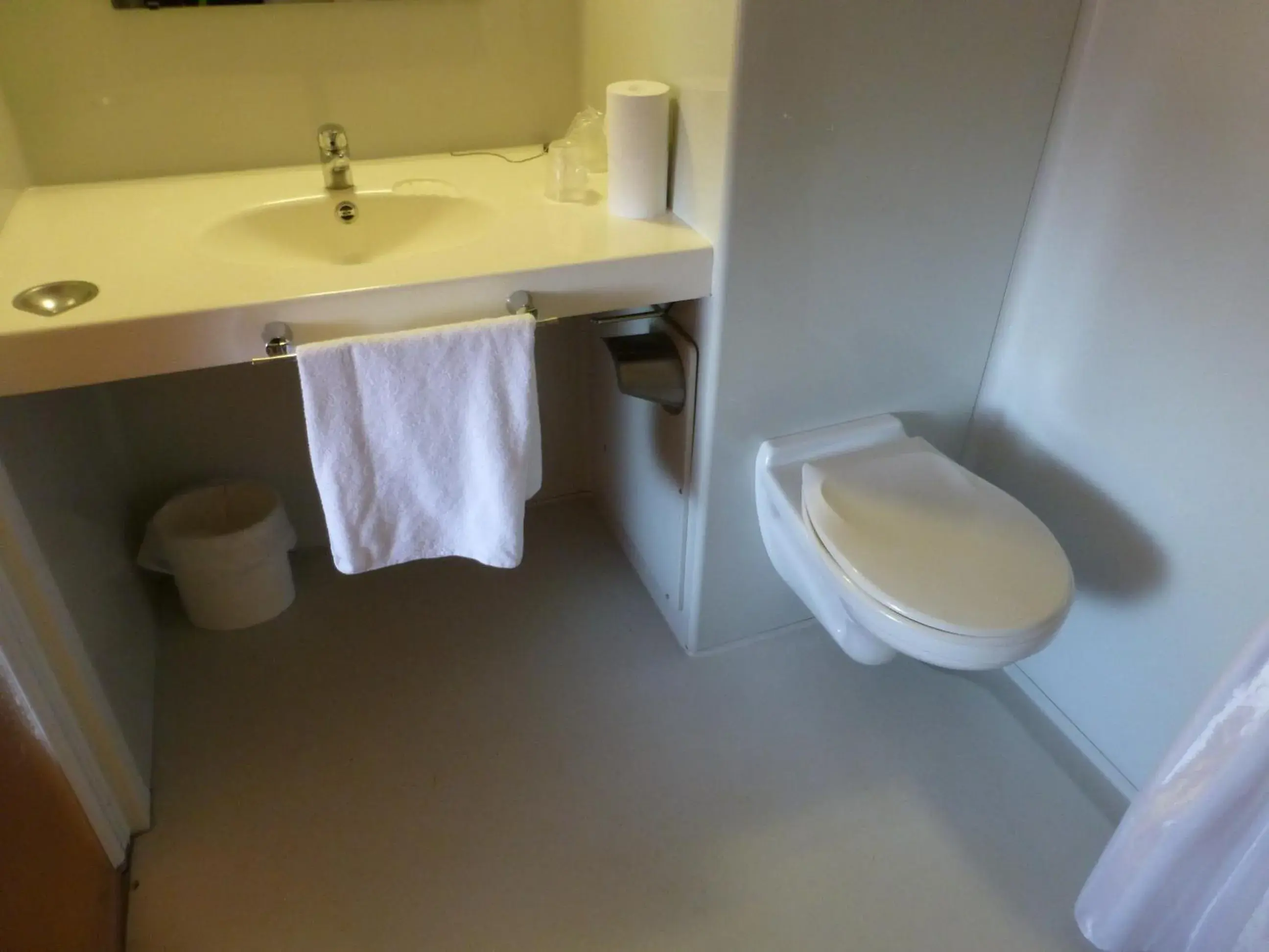 Photo of the whole room, Bathroom in Premiere Classe Biarritz