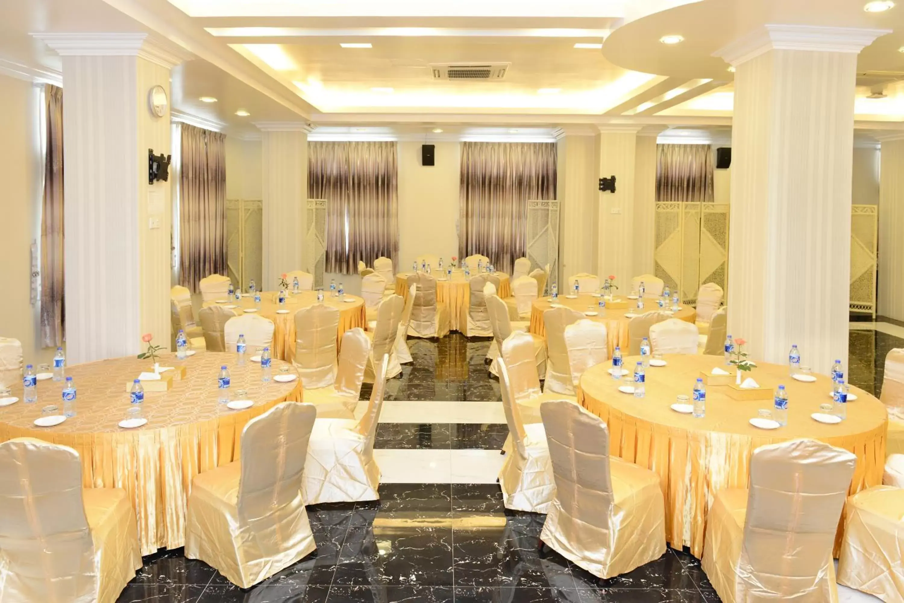 Dining area, Banquet Facilities in Hotel Grand United - Ahlone Branch