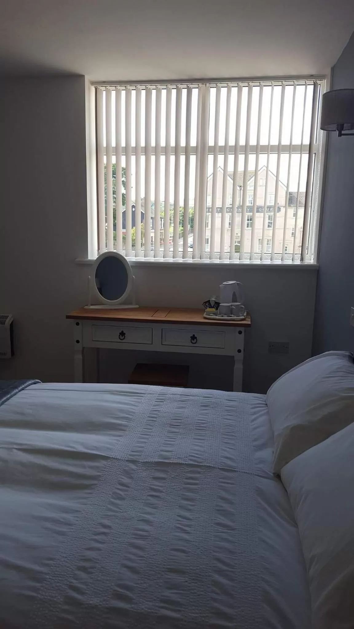 Bed in The Bear On The Square