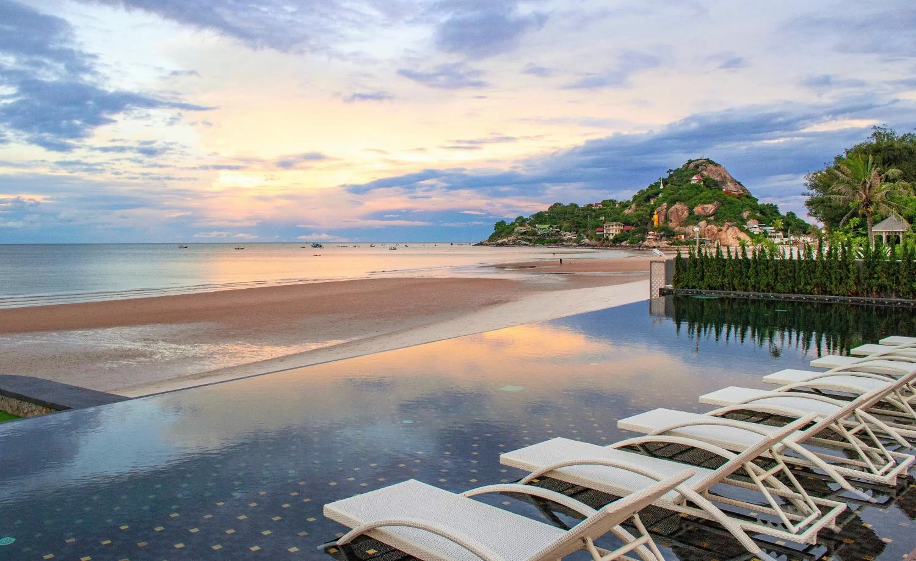 Beach in The Yana Villas Hua Hin
