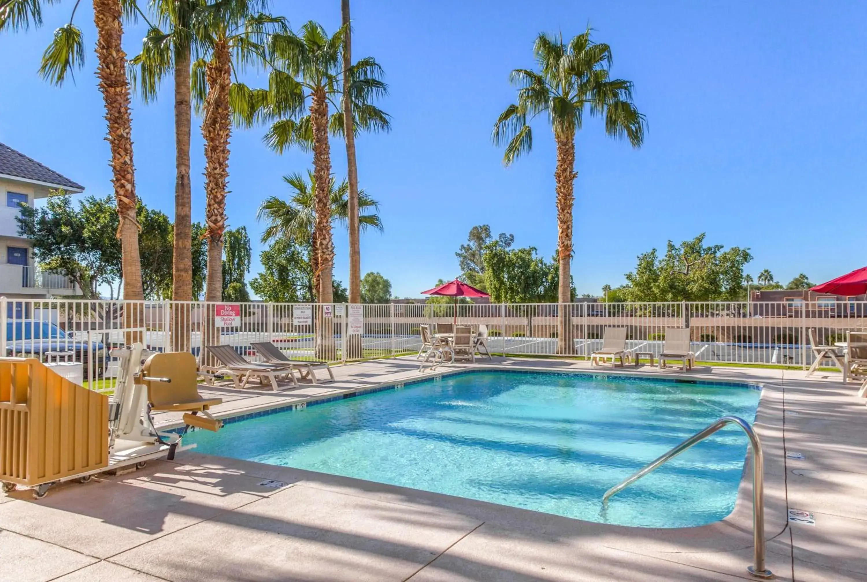 Day, Swimming Pool in Motel 6-Phoenix, AZ - West