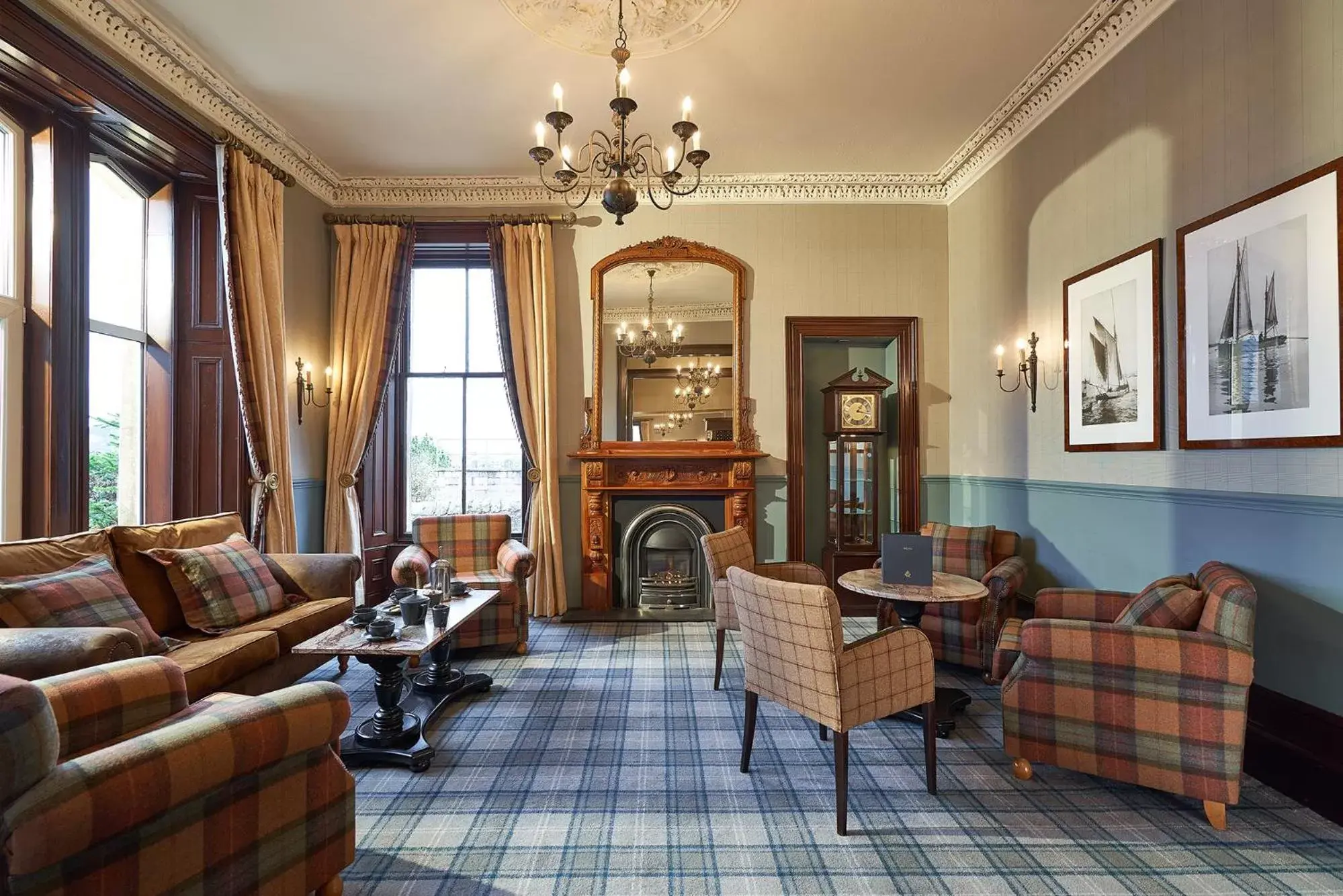 Lounge or bar, Seating Area in Oban Bay Hotel