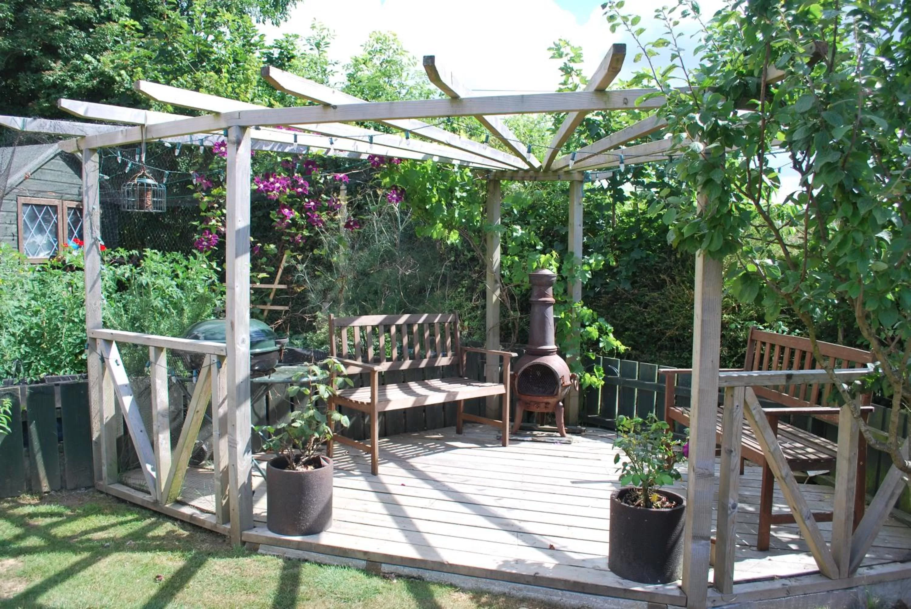 Garden in Oak Lodge B&B