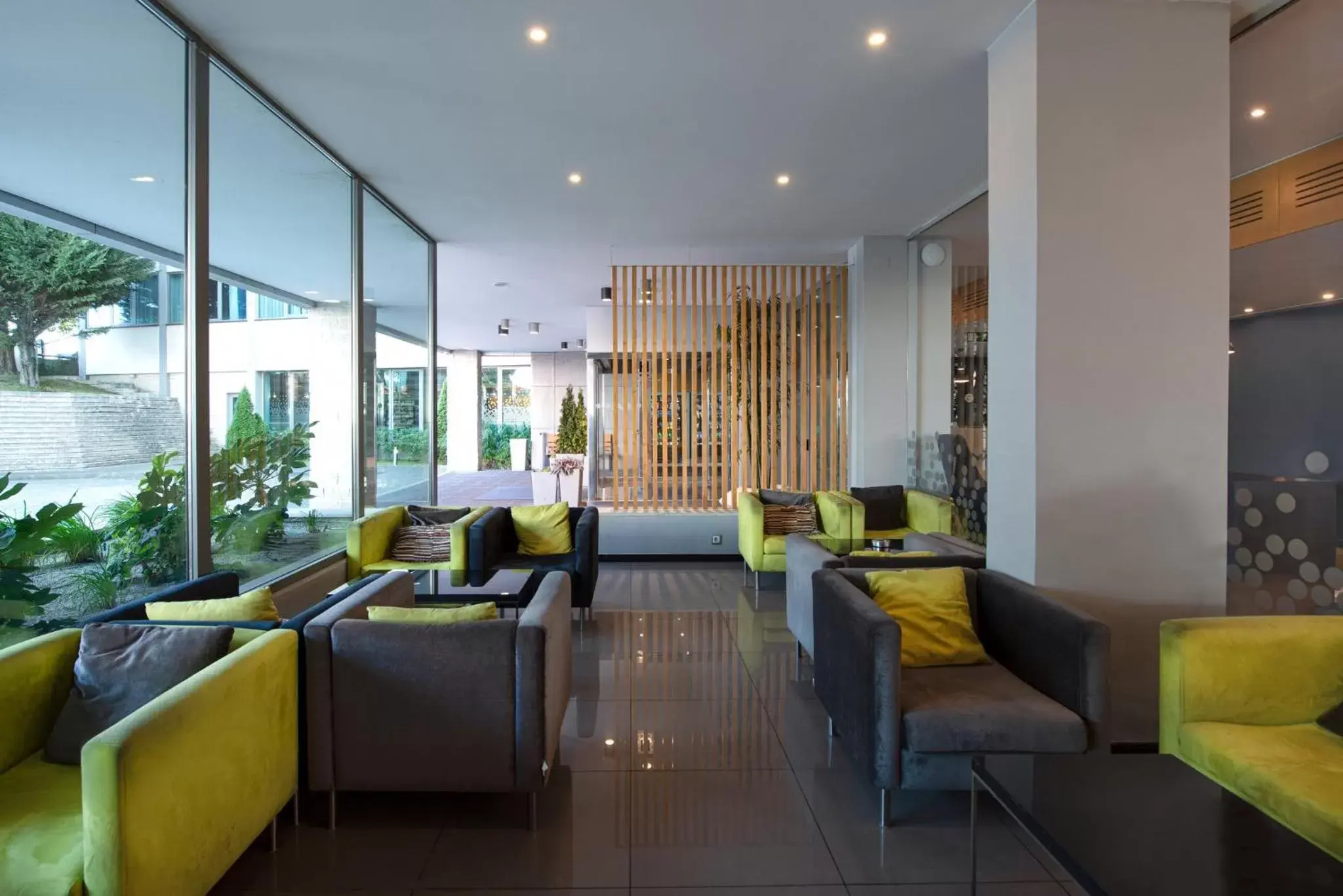 Property building, Lounge/Bar in Holiday Inn Express Lisbon Airport, an IHG Hotel