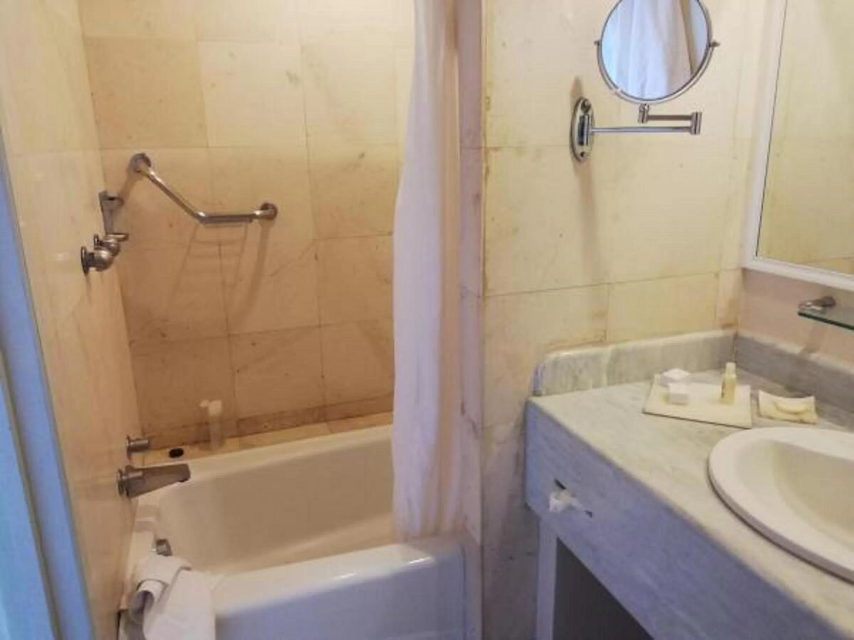 Property building in Hotel Fortin Plaza