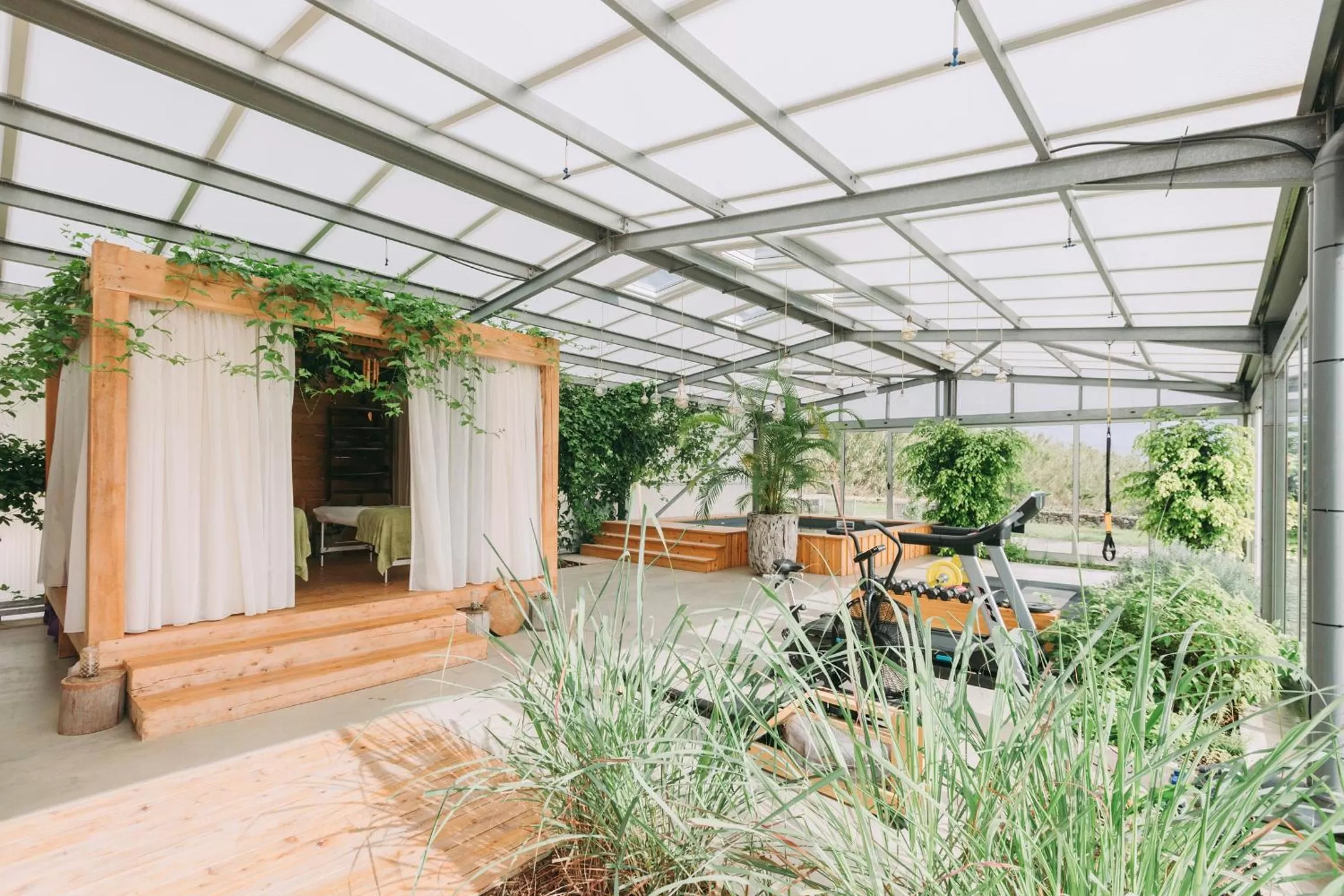 Hot Tub in Santa Barbara Eco-Beach Resort
