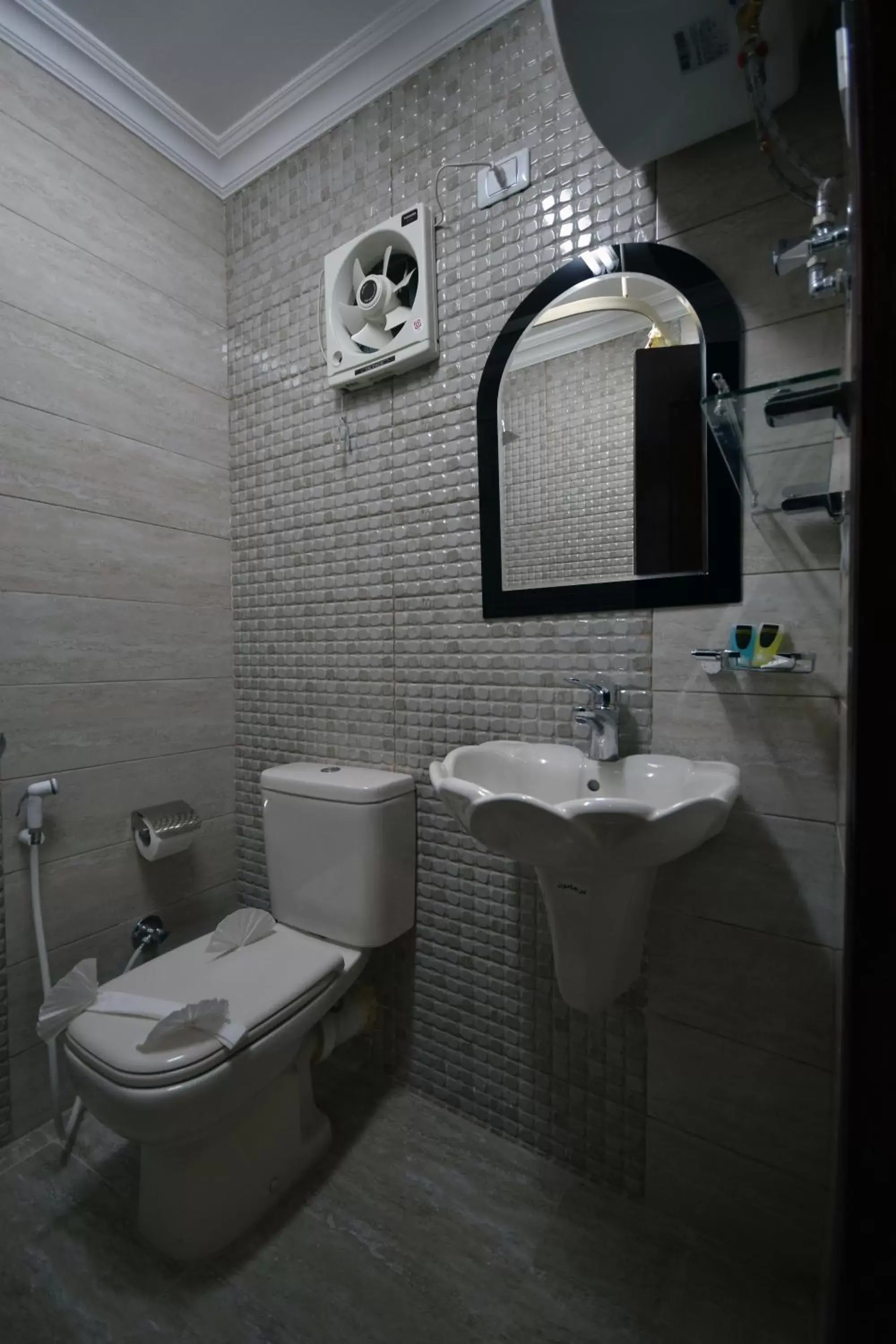Bathroom in Amin Hotel