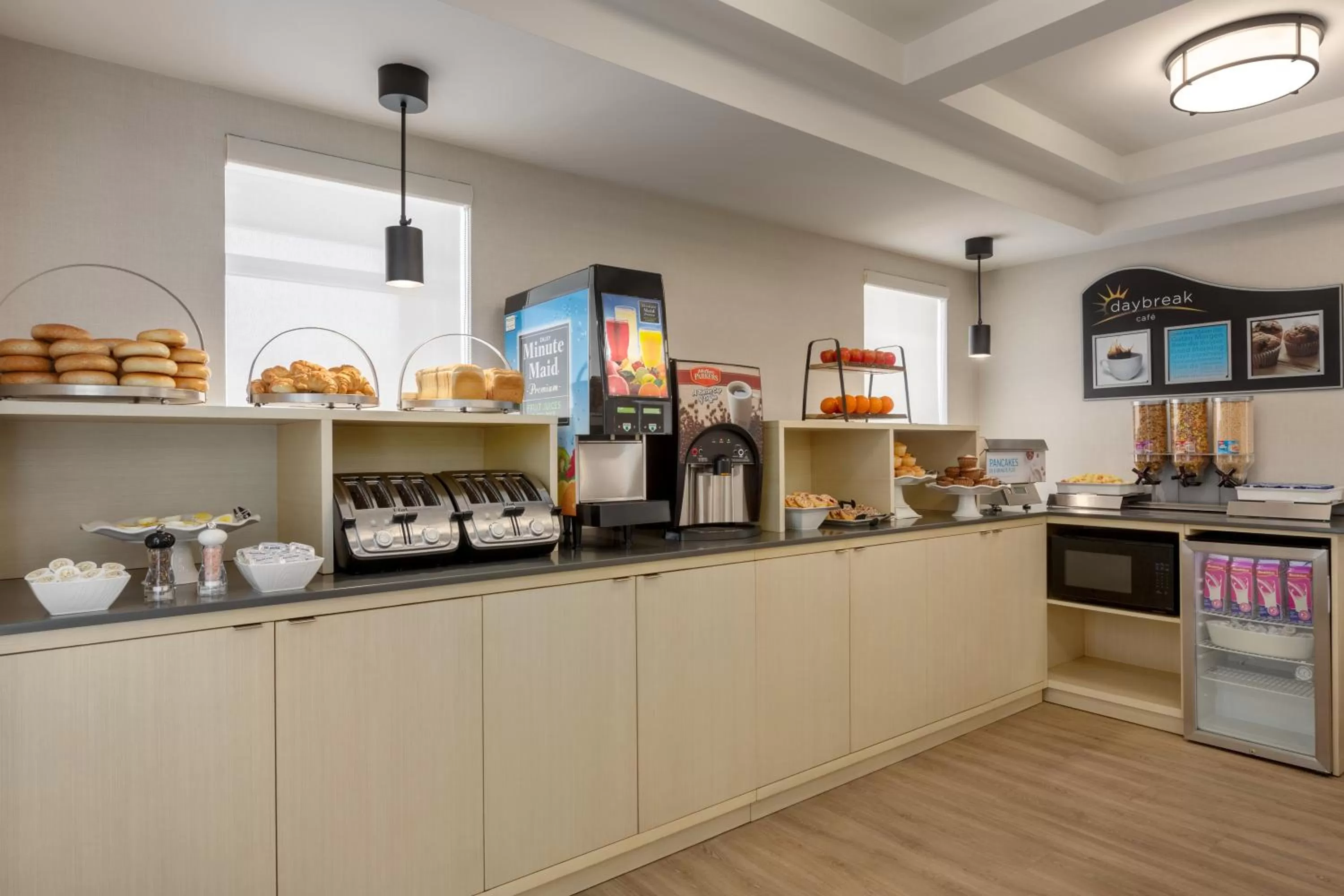 Continental breakfast in Days Inn by Wyndham Toronto West Mississauga