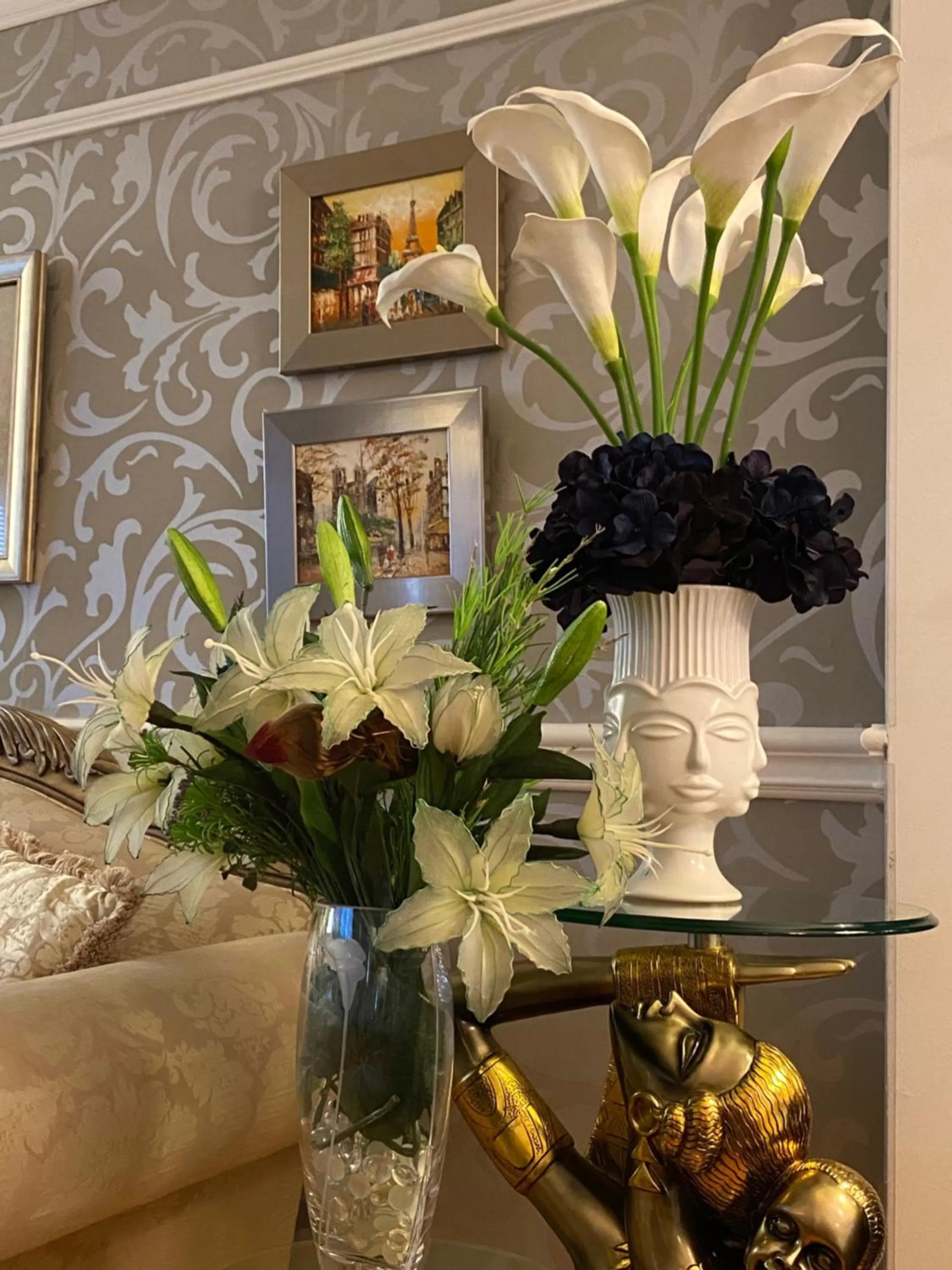 Living room in Serenity