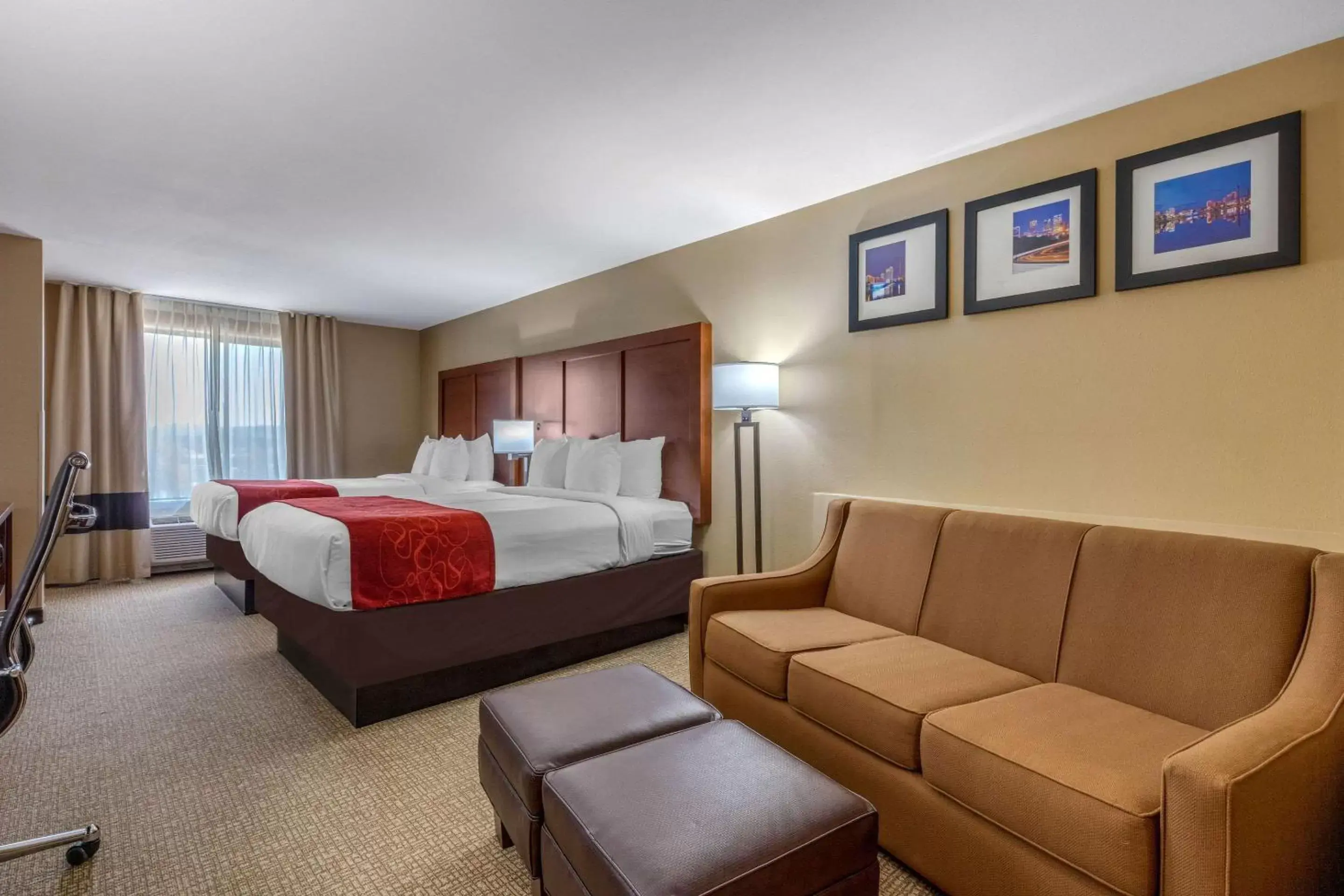 Photo of the whole room in Comfort Suites Pelham Hoover I-65