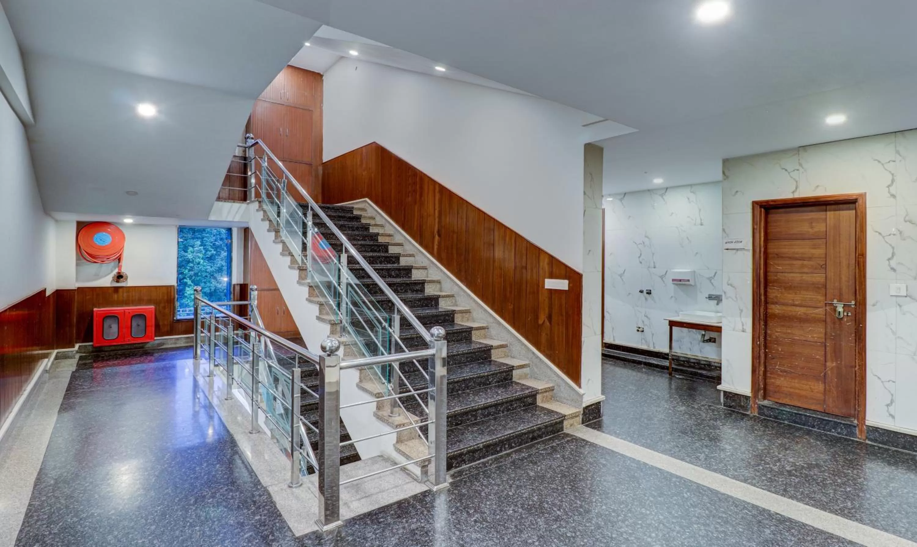 Treebo Tryst Pearl Avenue Ring Road