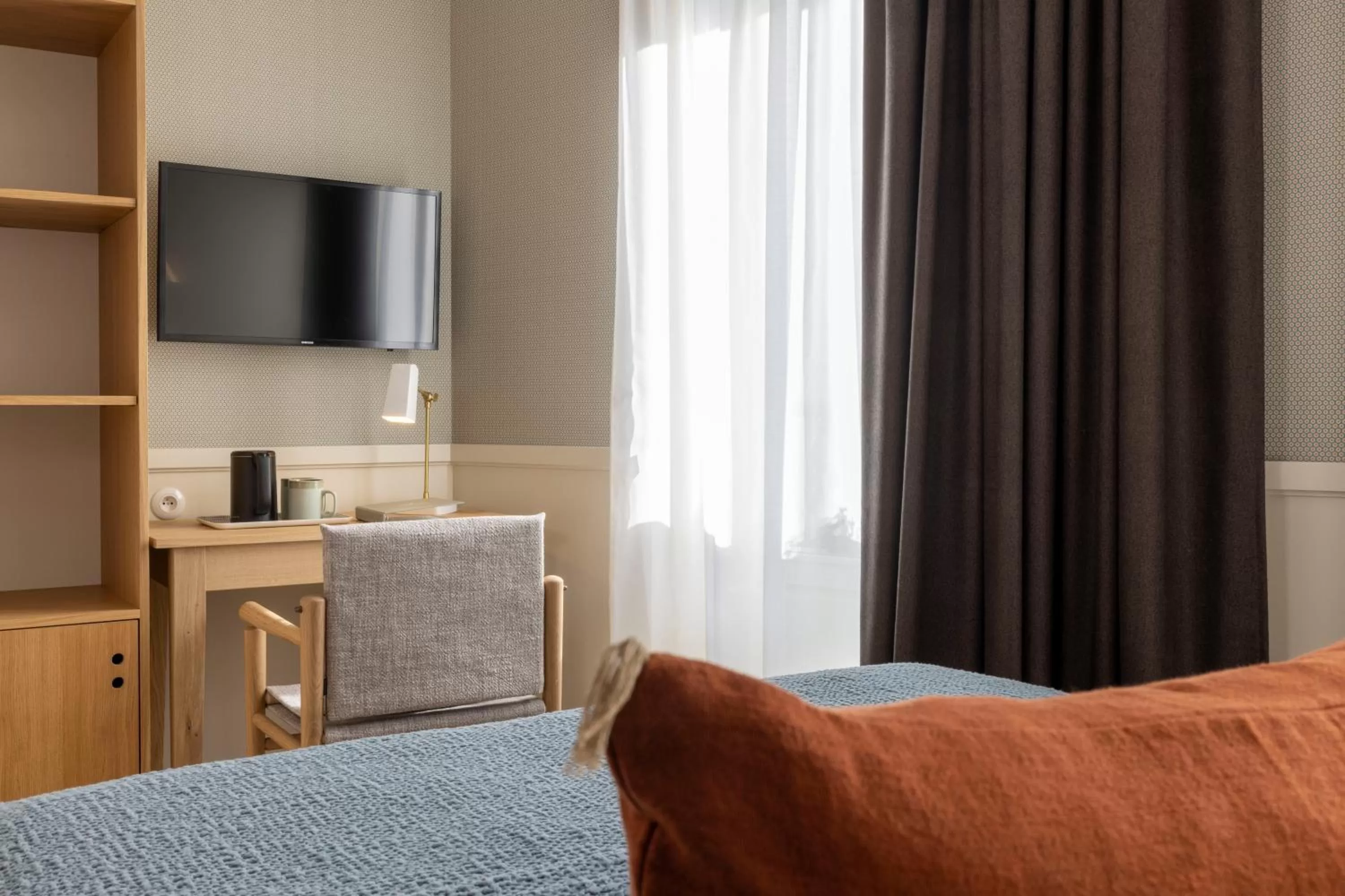 Property building, Bed in Le Petit Oberkampf Hotel & Spa