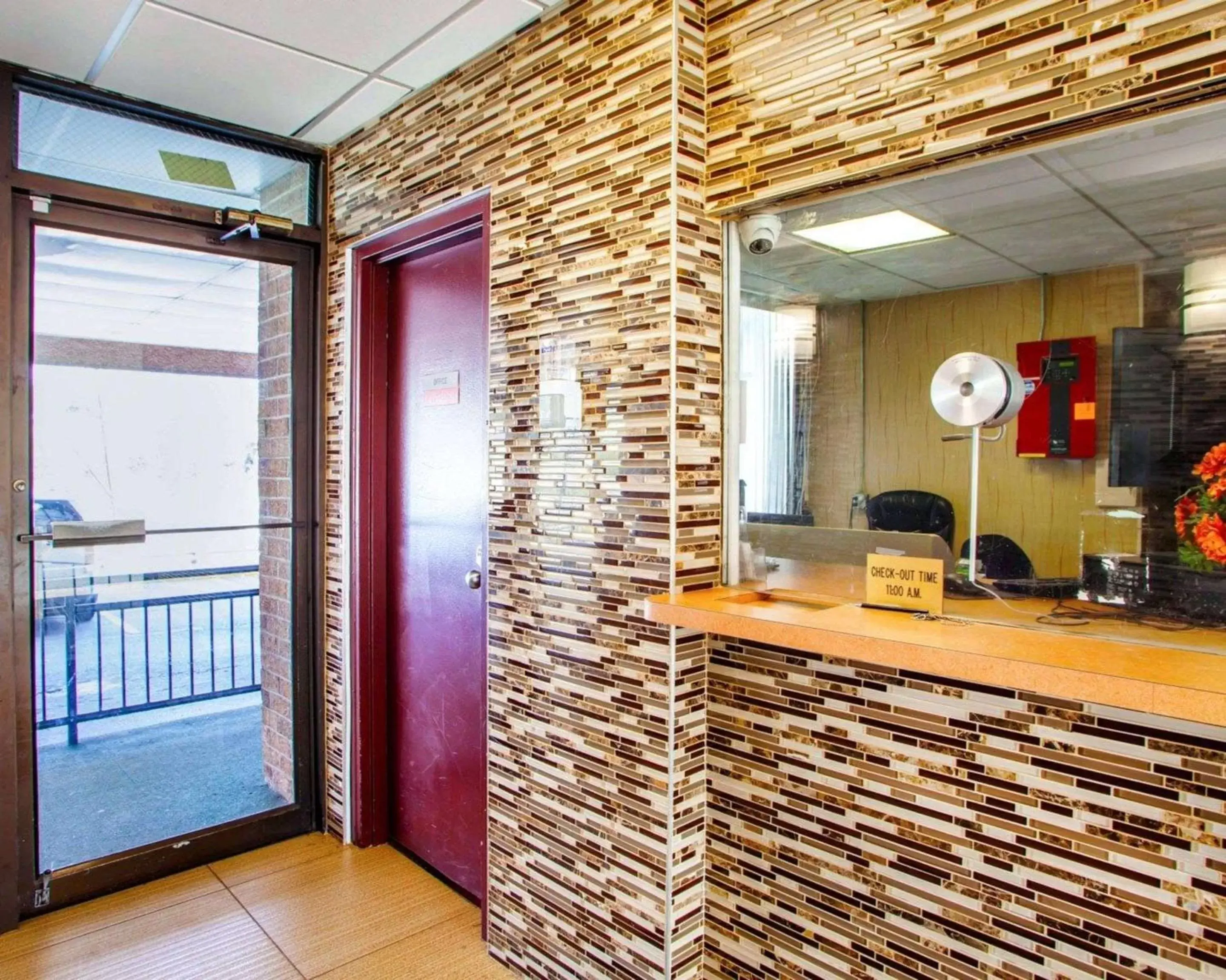 Lobby or reception in Rodeway Inn Secaucus