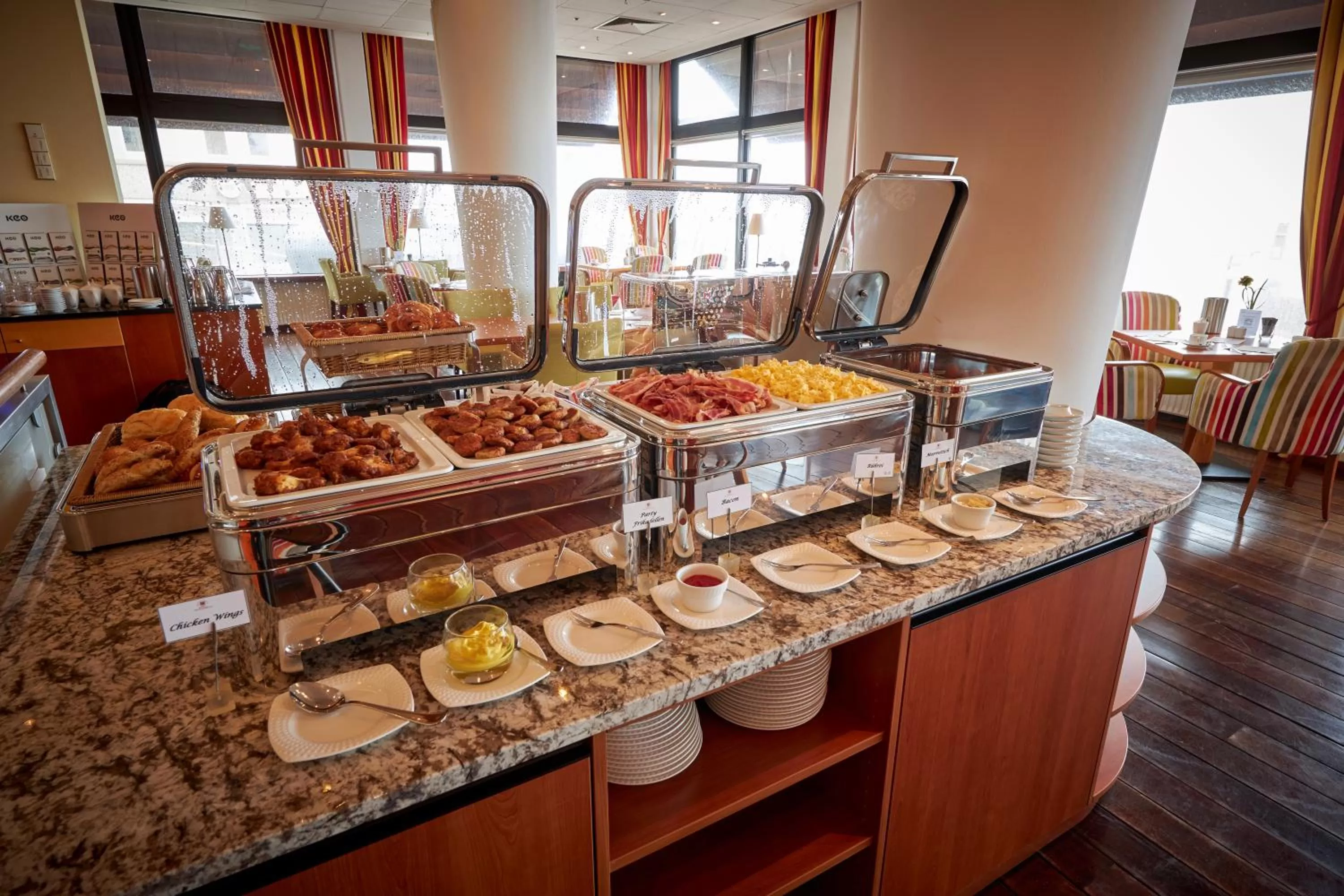Buffet breakfast in Strandhotel VierJahresZeiten