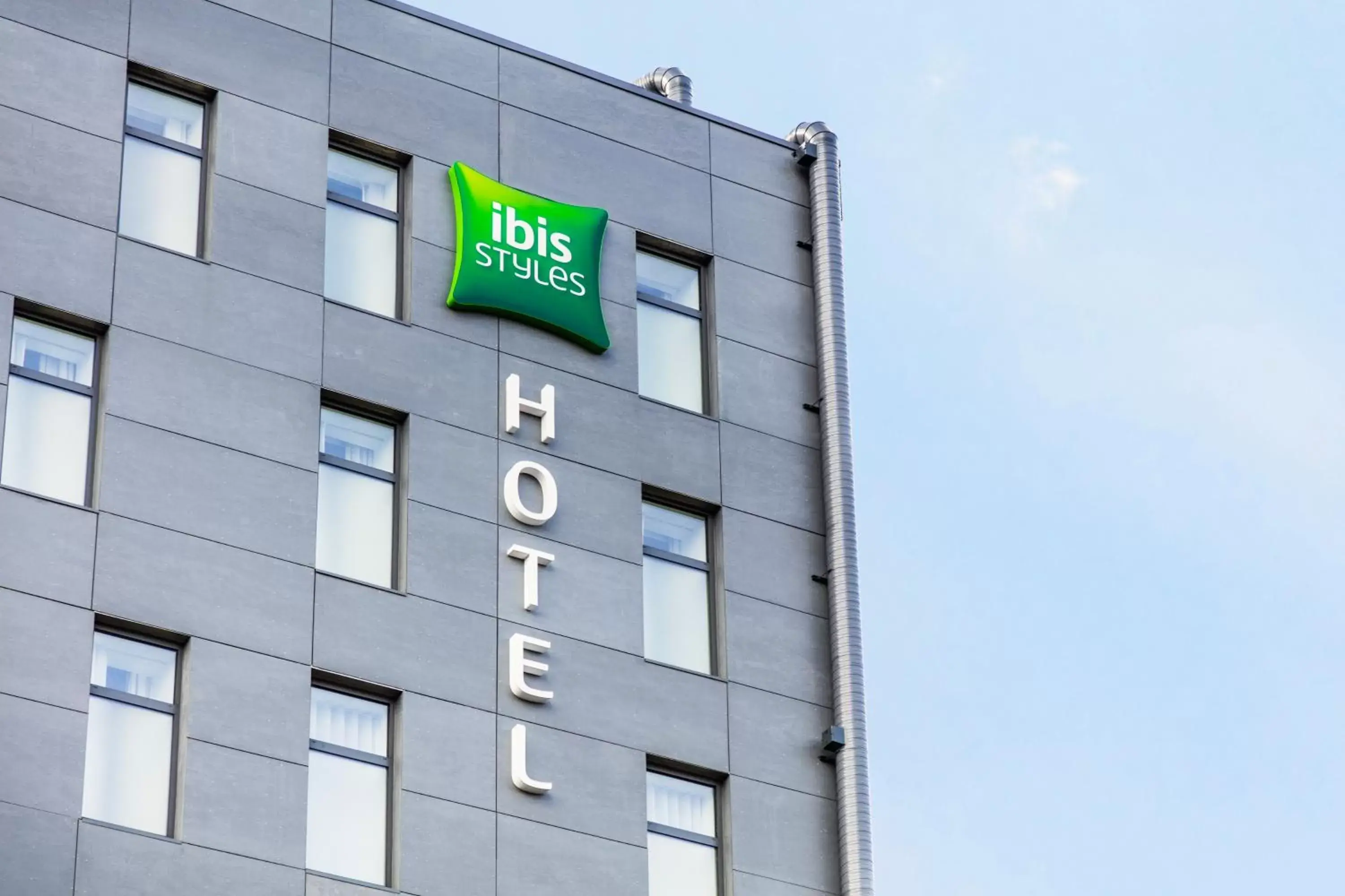 Property building, Property Logo/Sign in ibis Styles Glasgow Centre George Square