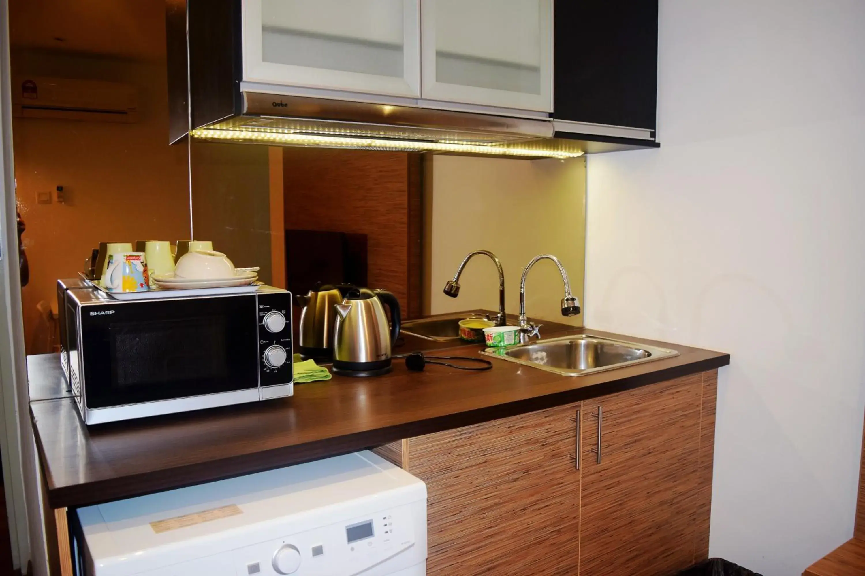 Kitchen or kitchenette, Kitchen/Kitchenette in Taragon Residences