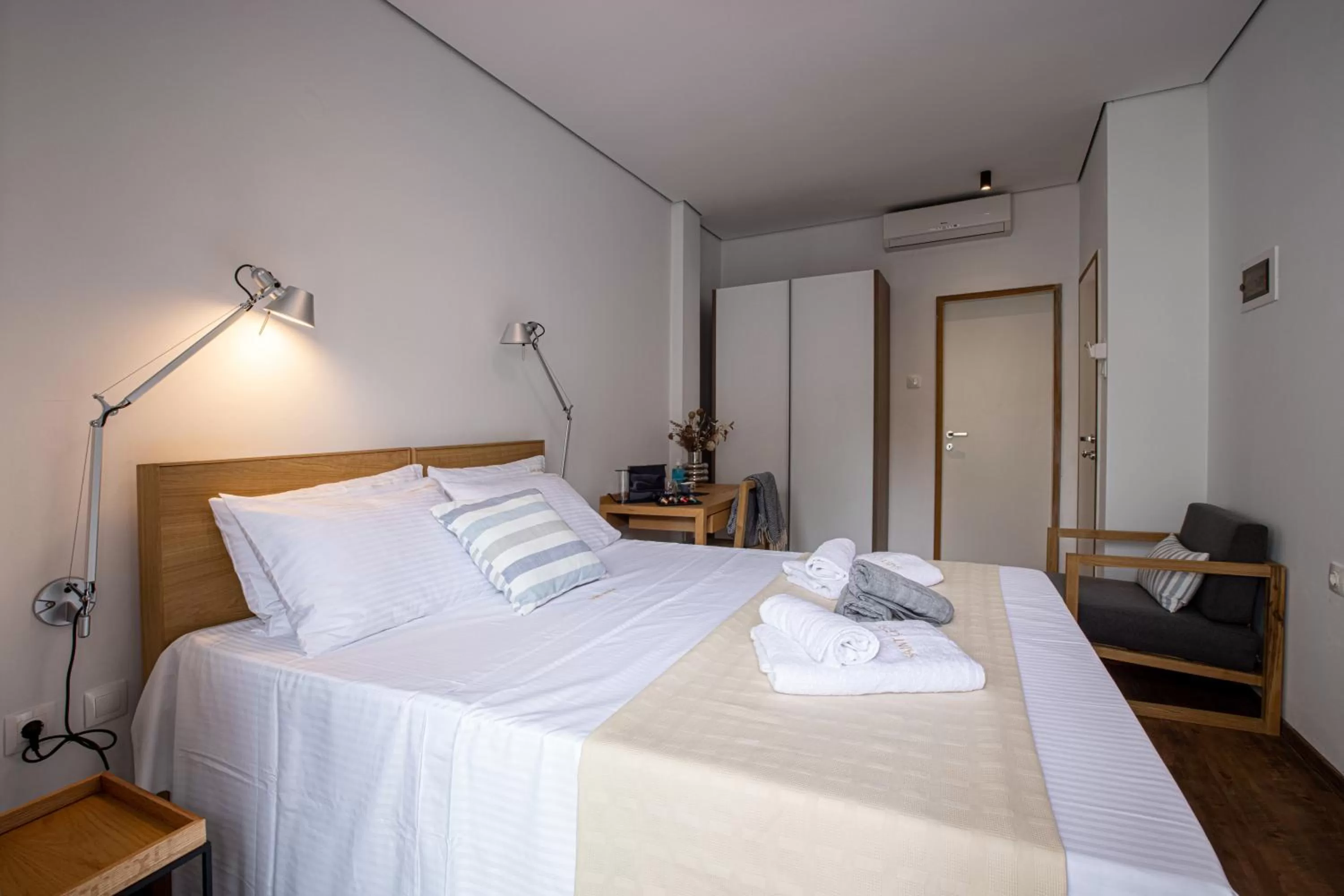 Photo of the whole room, Bed in Saint George Boutique Rooms