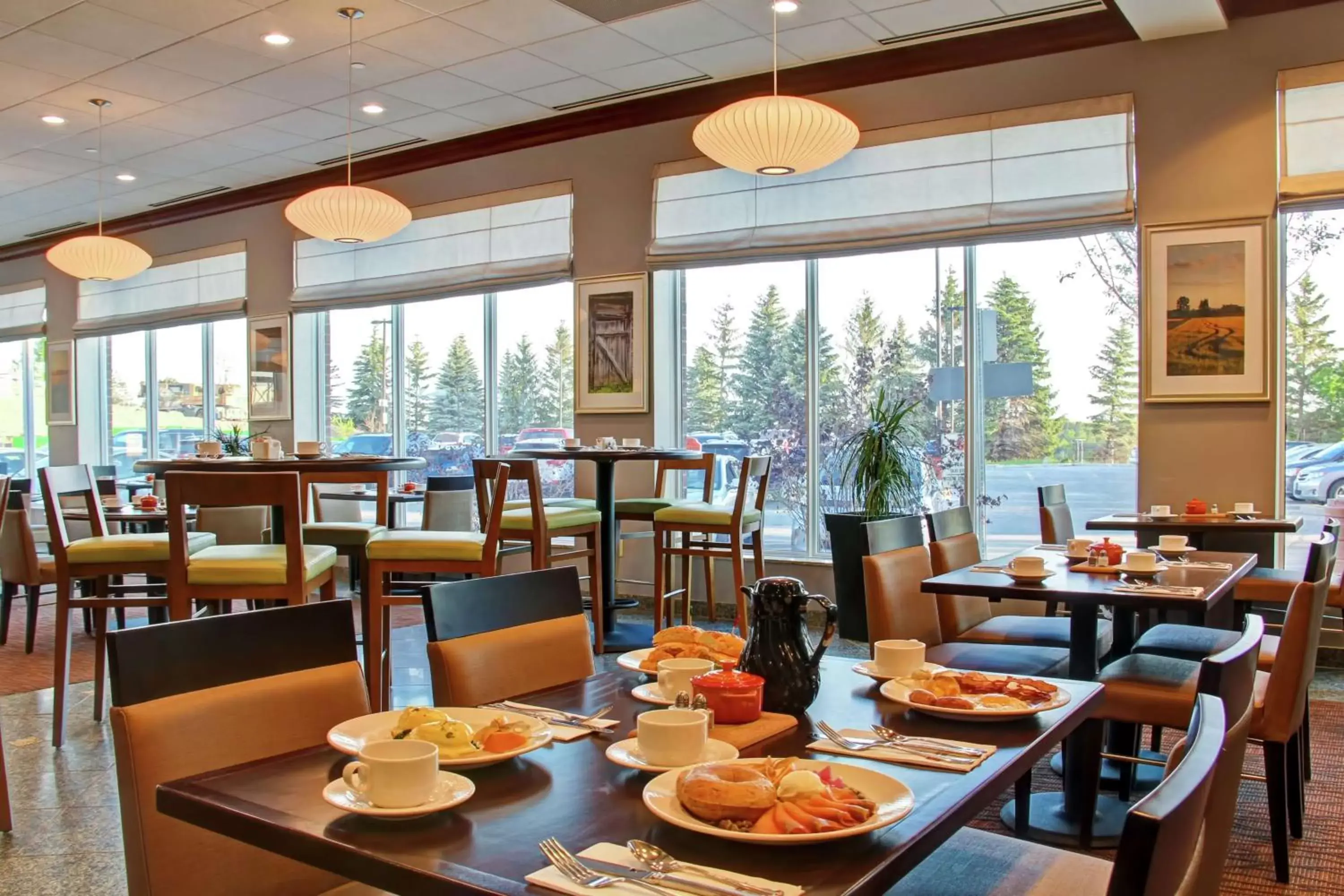 Dining area, Restaurant/Places to Eat in Hilton Garden Inn Ottawa Airport