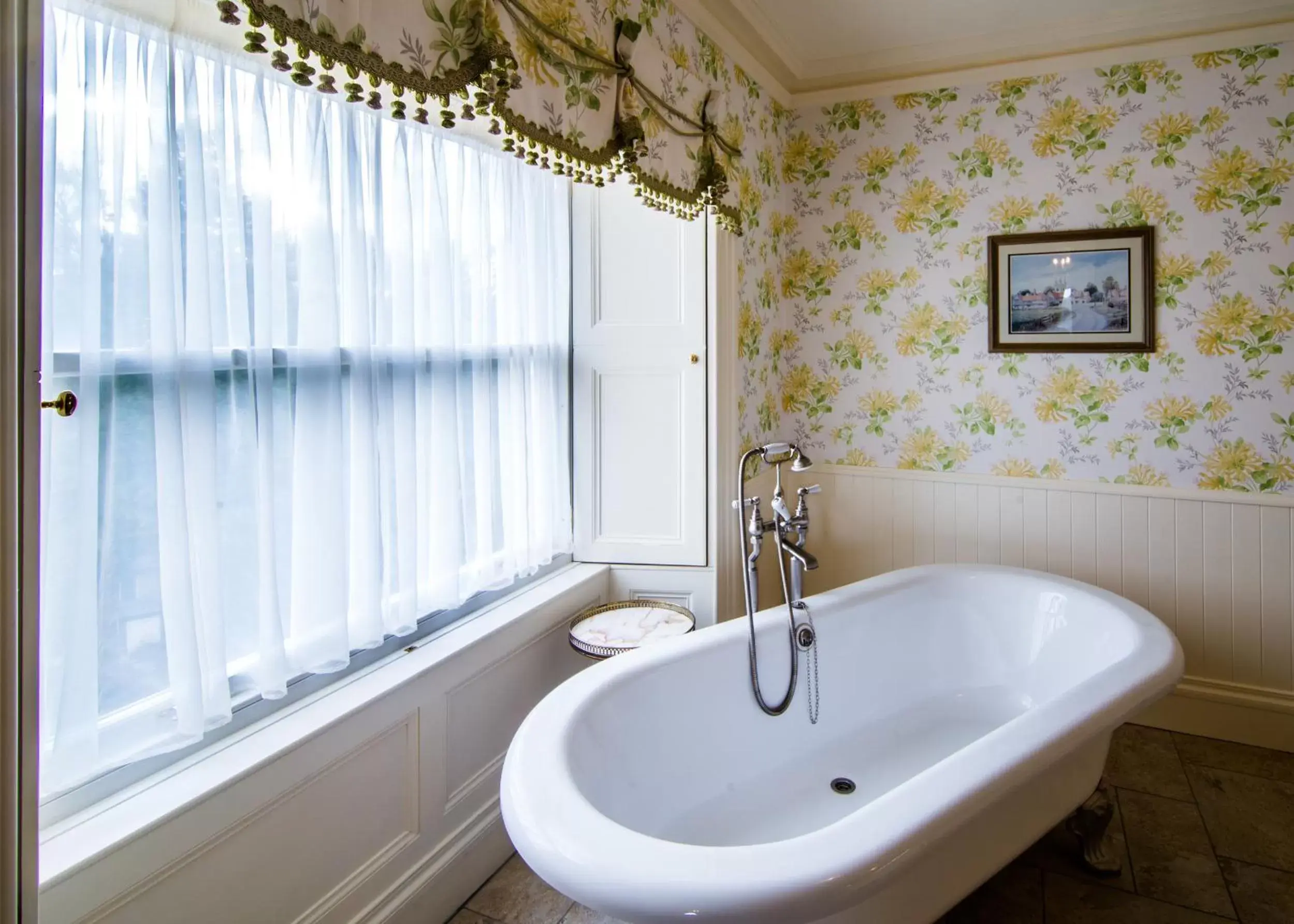 Bathroom in Crossbasket Castle