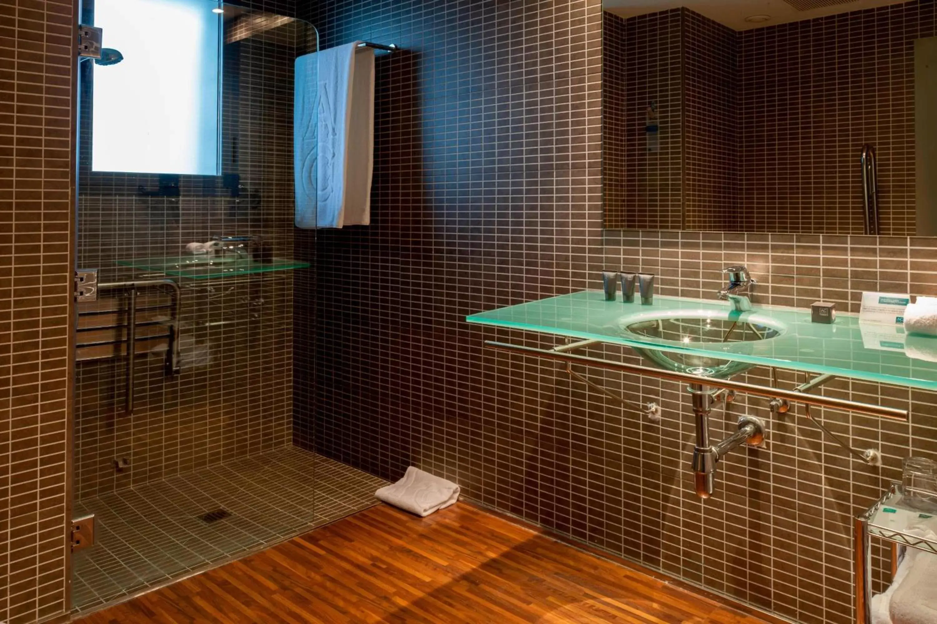 Bathroom in AC Hotel Algeciras by Marriott