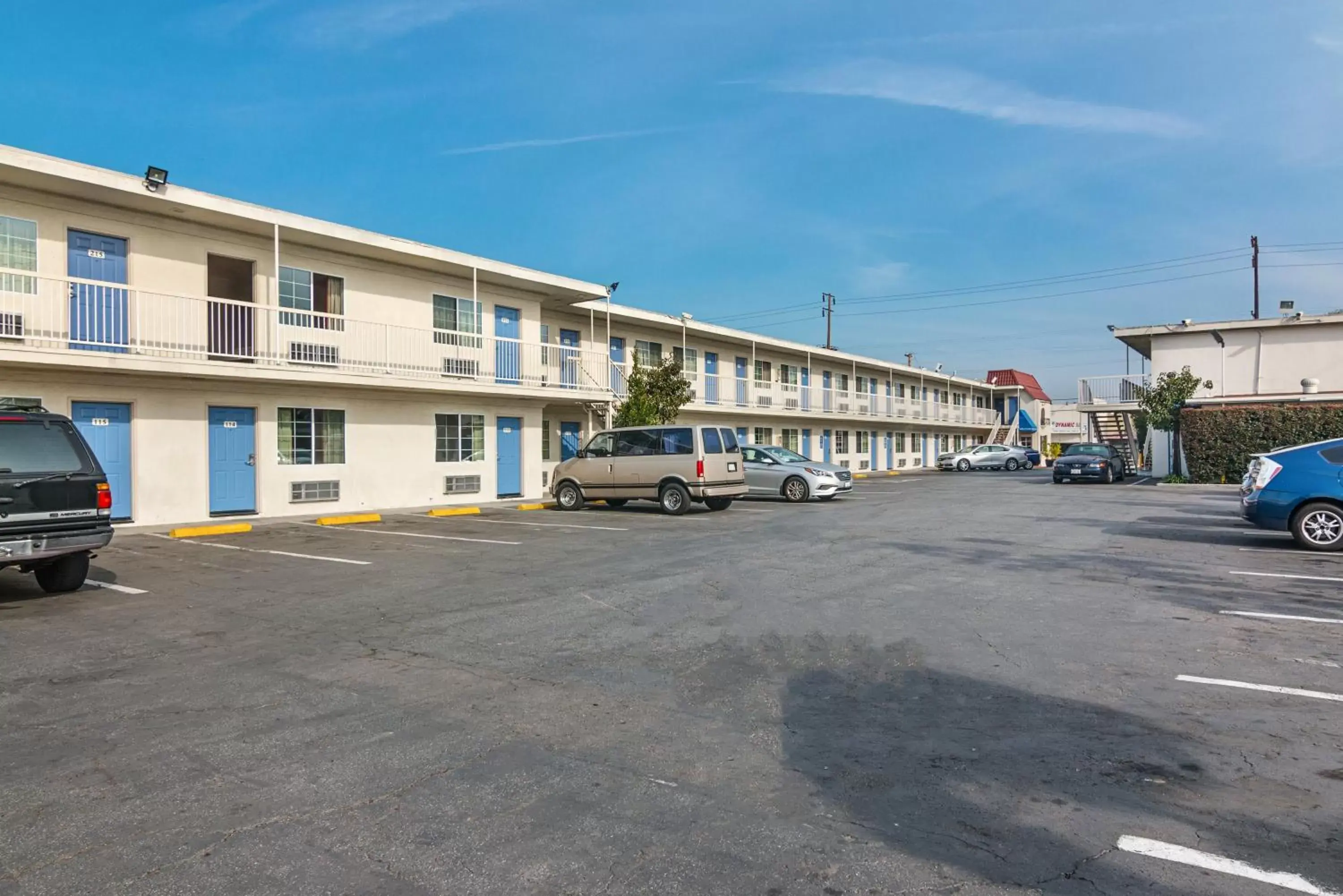 Property Building in Motel 6 Gardena