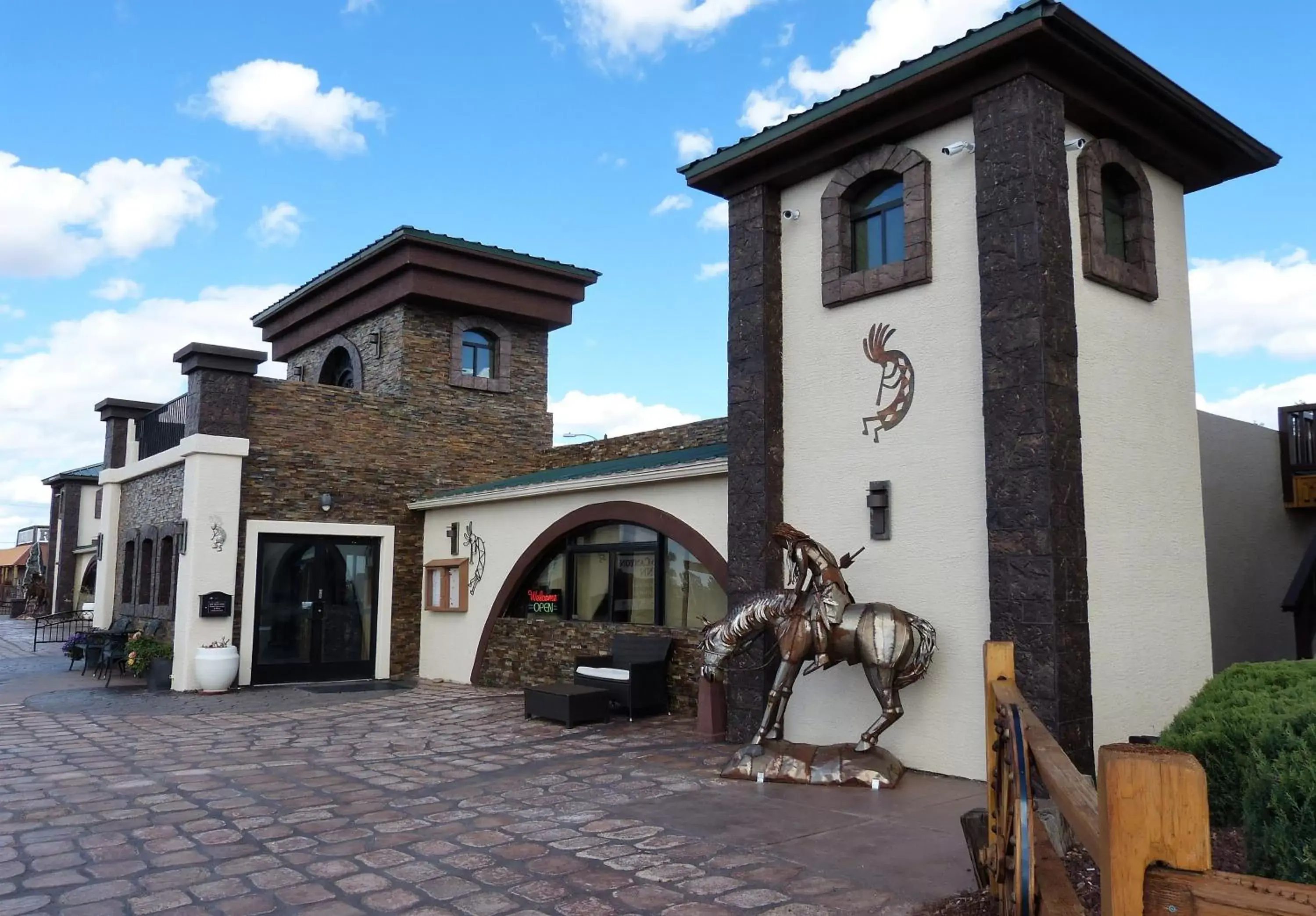 Facade/entrance, Property Building in Grand Canyon Inn and Motel - South Rim Entrance