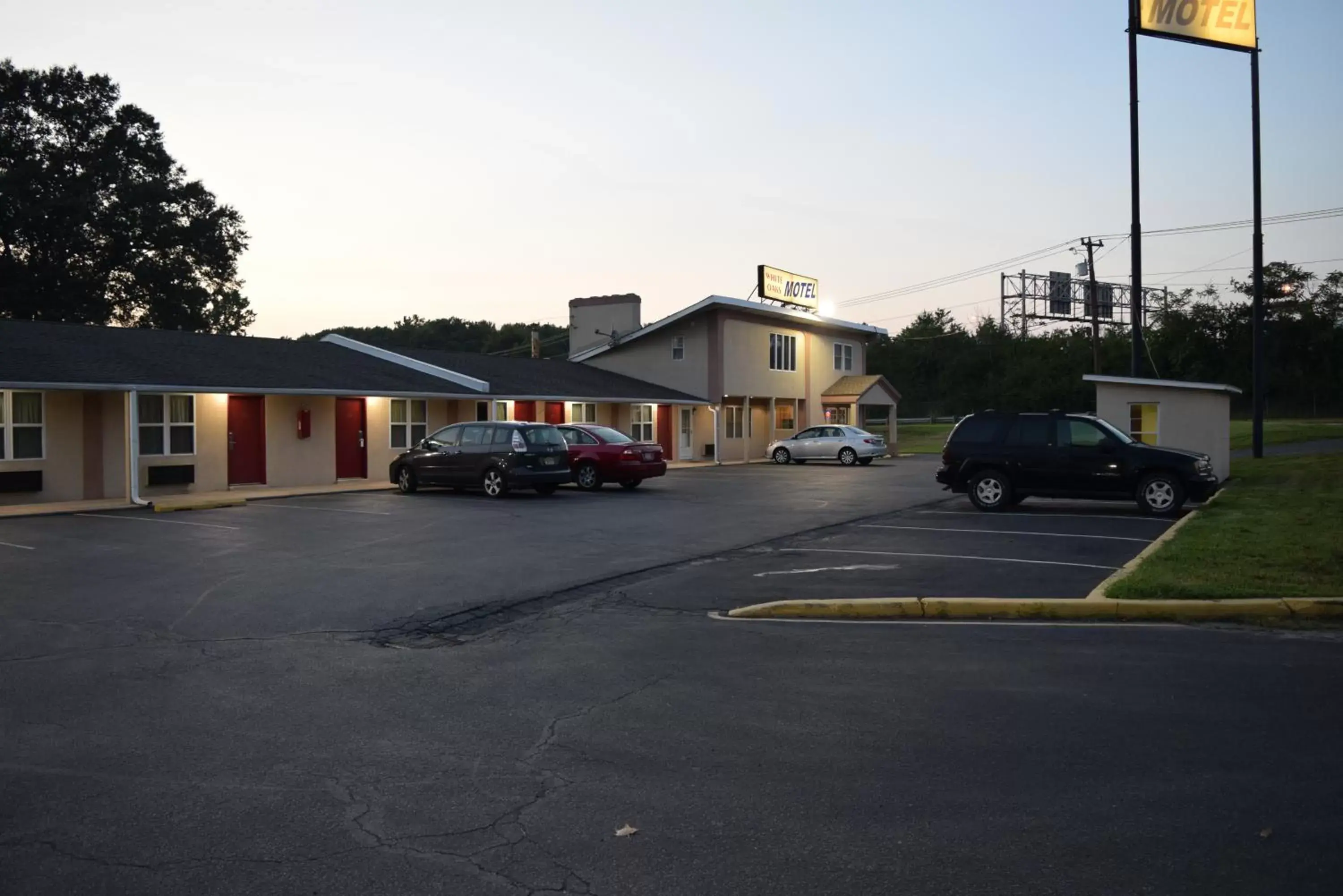 Property Building in White Oaks Motel Pennsville/Carneys Point