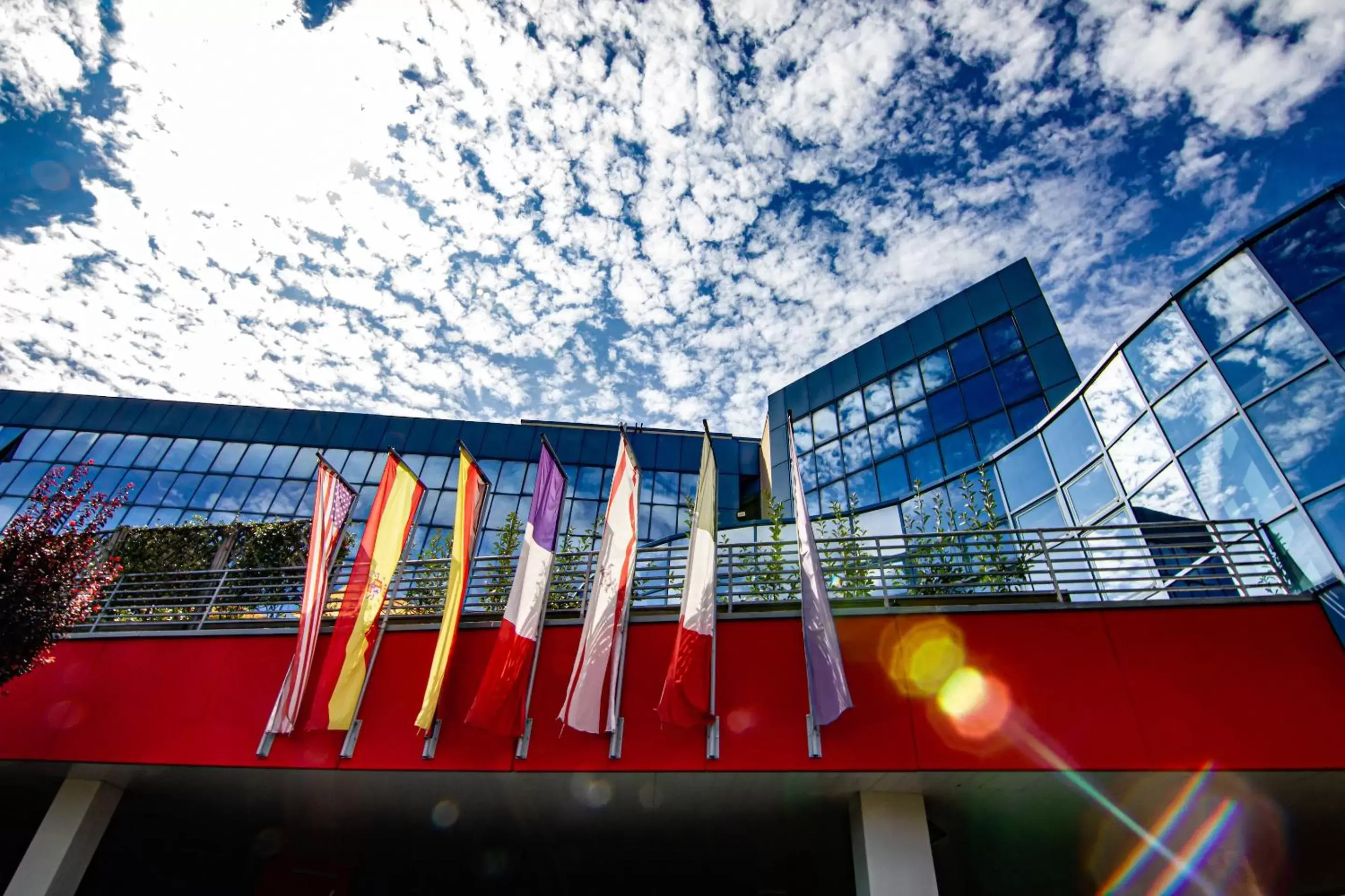 Facade/entrance in Tuscany Inn Facade/entrance in Tuscany Inn