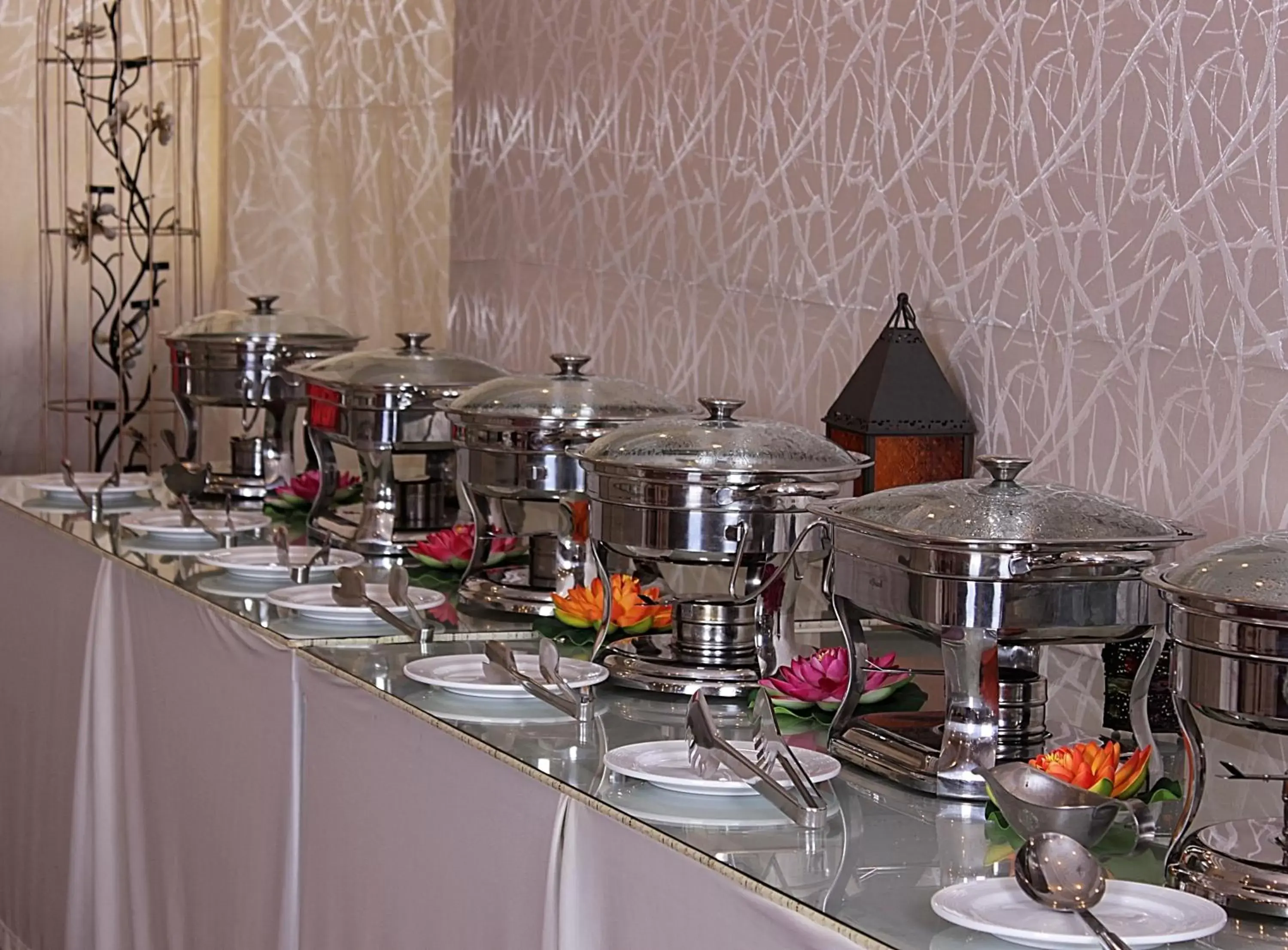 Restaurant/places to eat in Carlton Tower Hotel Kuwait Restaurant/places to eat in Carlton Tower Hotel Kuwait
