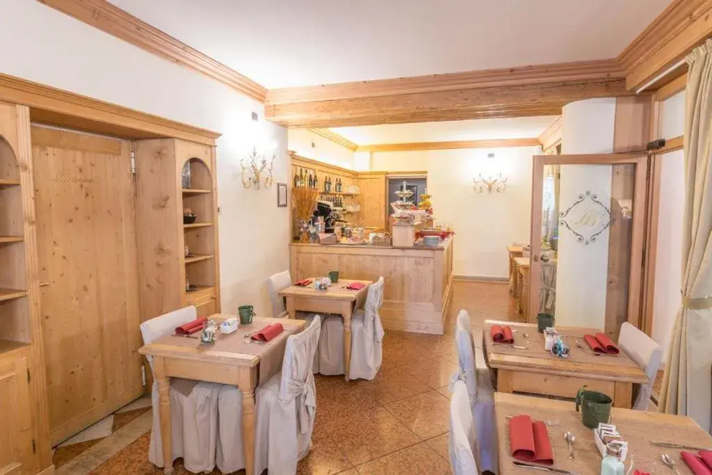 Restaurant/Places to Eat in Hotel Belvedere Dolomiti