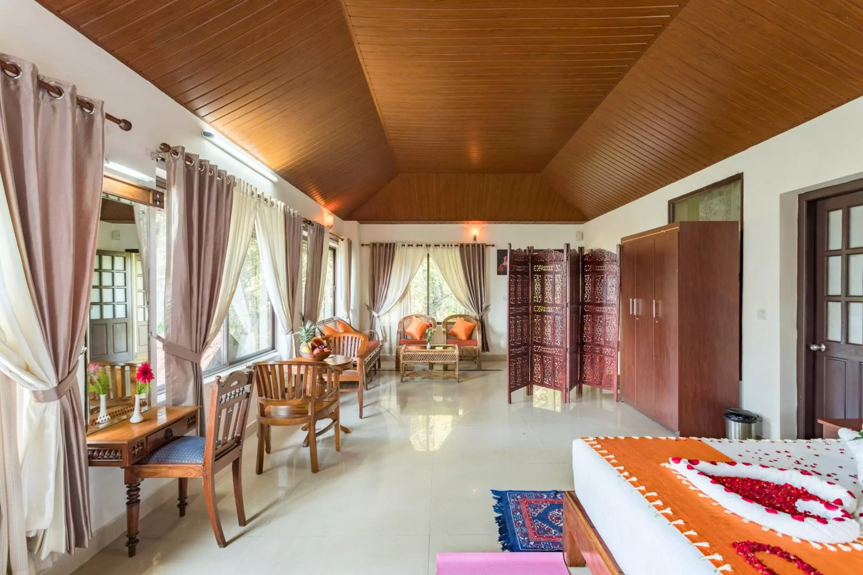 Bedroom in Violet Woods Bedroom in Violet Woods