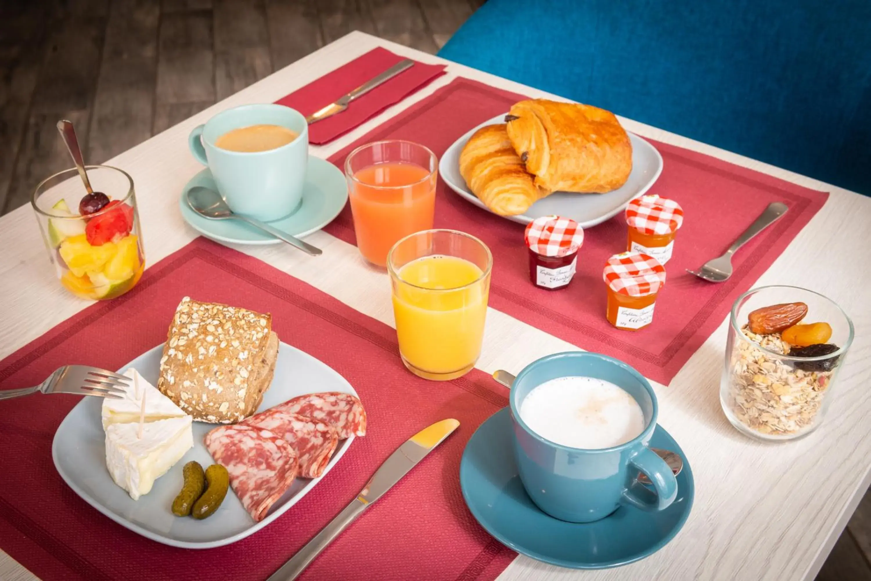 Buffet breakfast, Breakfast in Hotel de la Plage