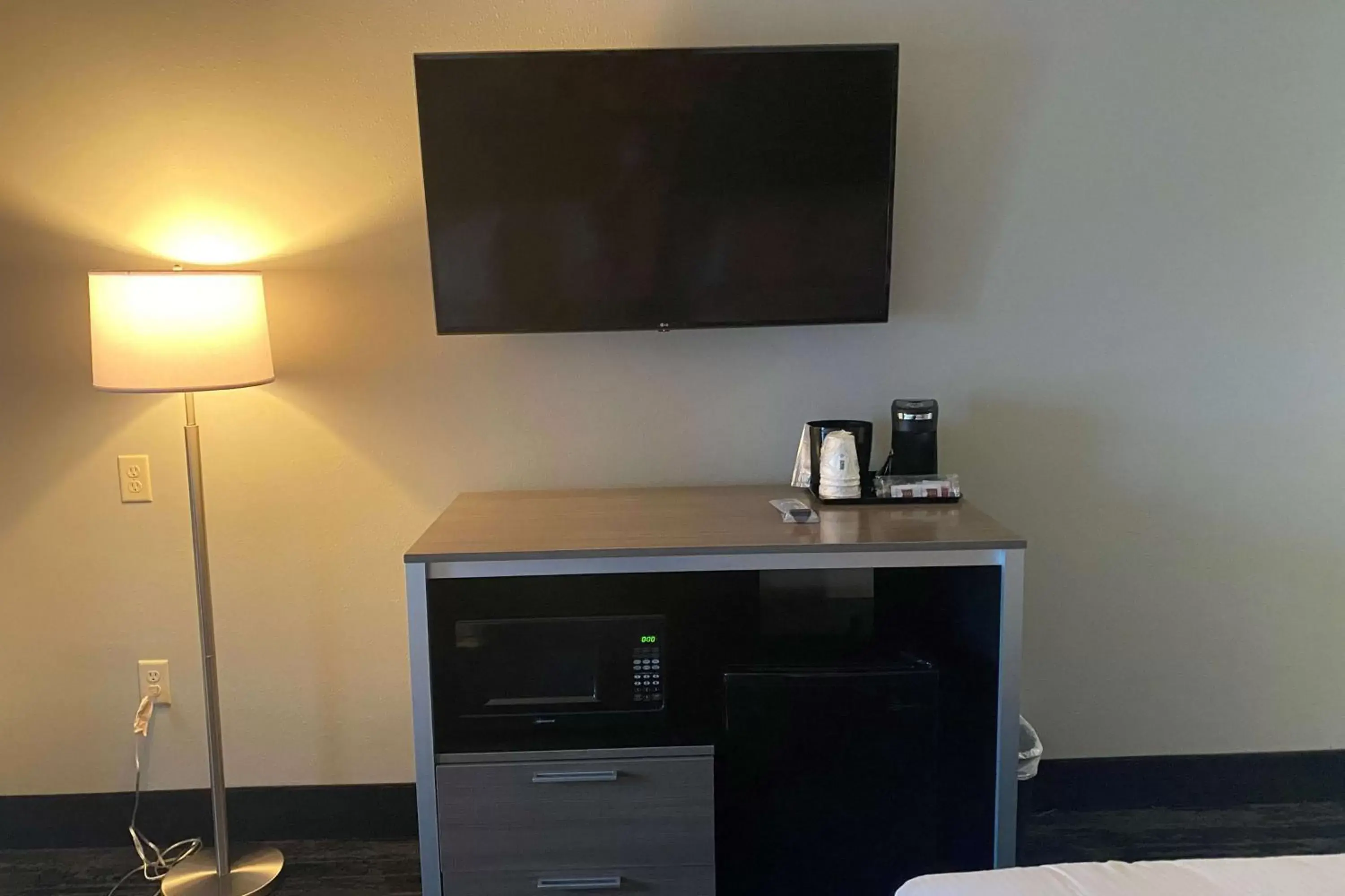 Photo of the whole room in Baymont by Wyndham Madison Photo of the whole room in Baymont by Wyndham Madison