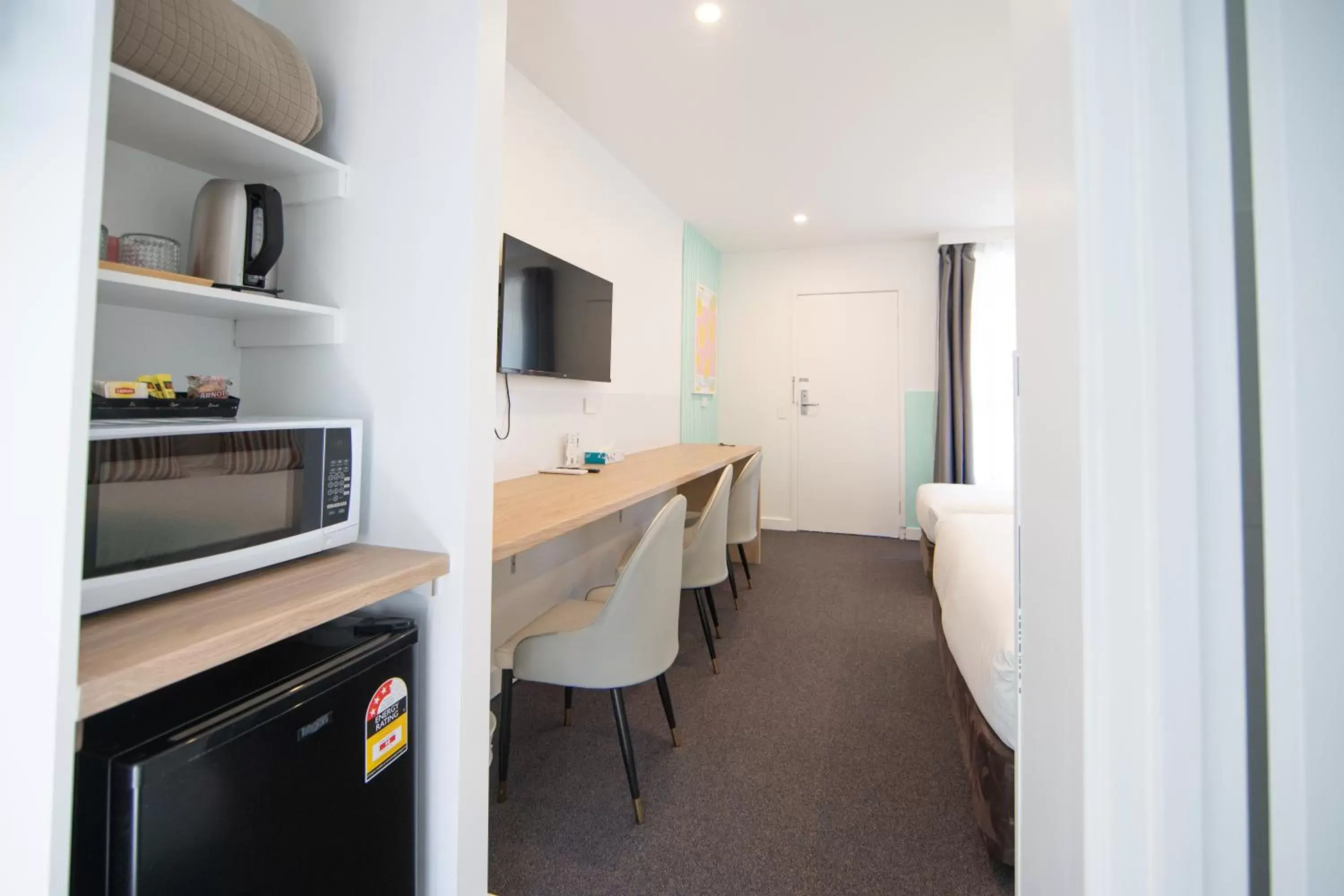 Kitchen/Kitchenette in Gosford Palms Motor Inn