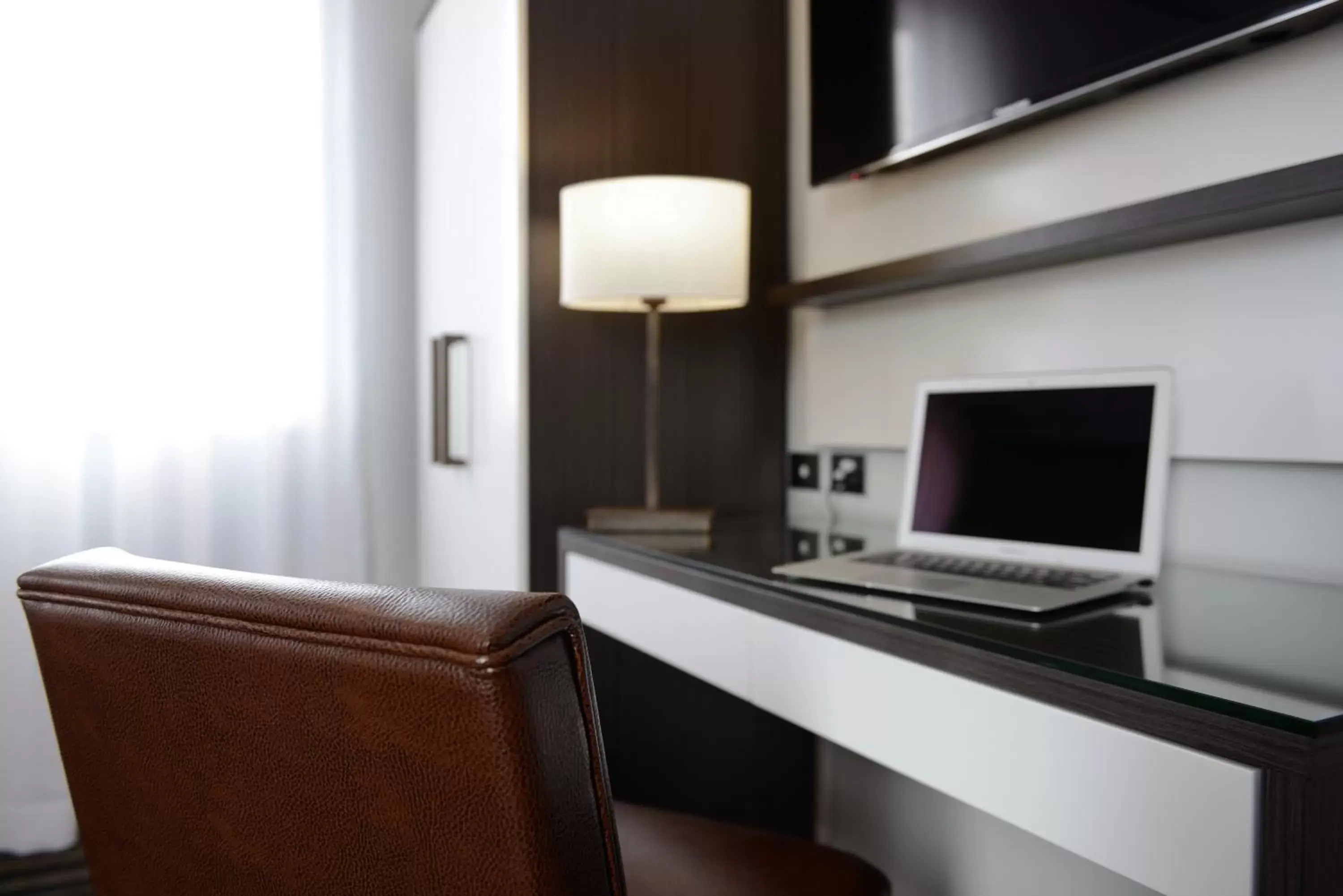 Bedroom, TV/Entertainment Center in Perouse Randwick by Sydney Lodges