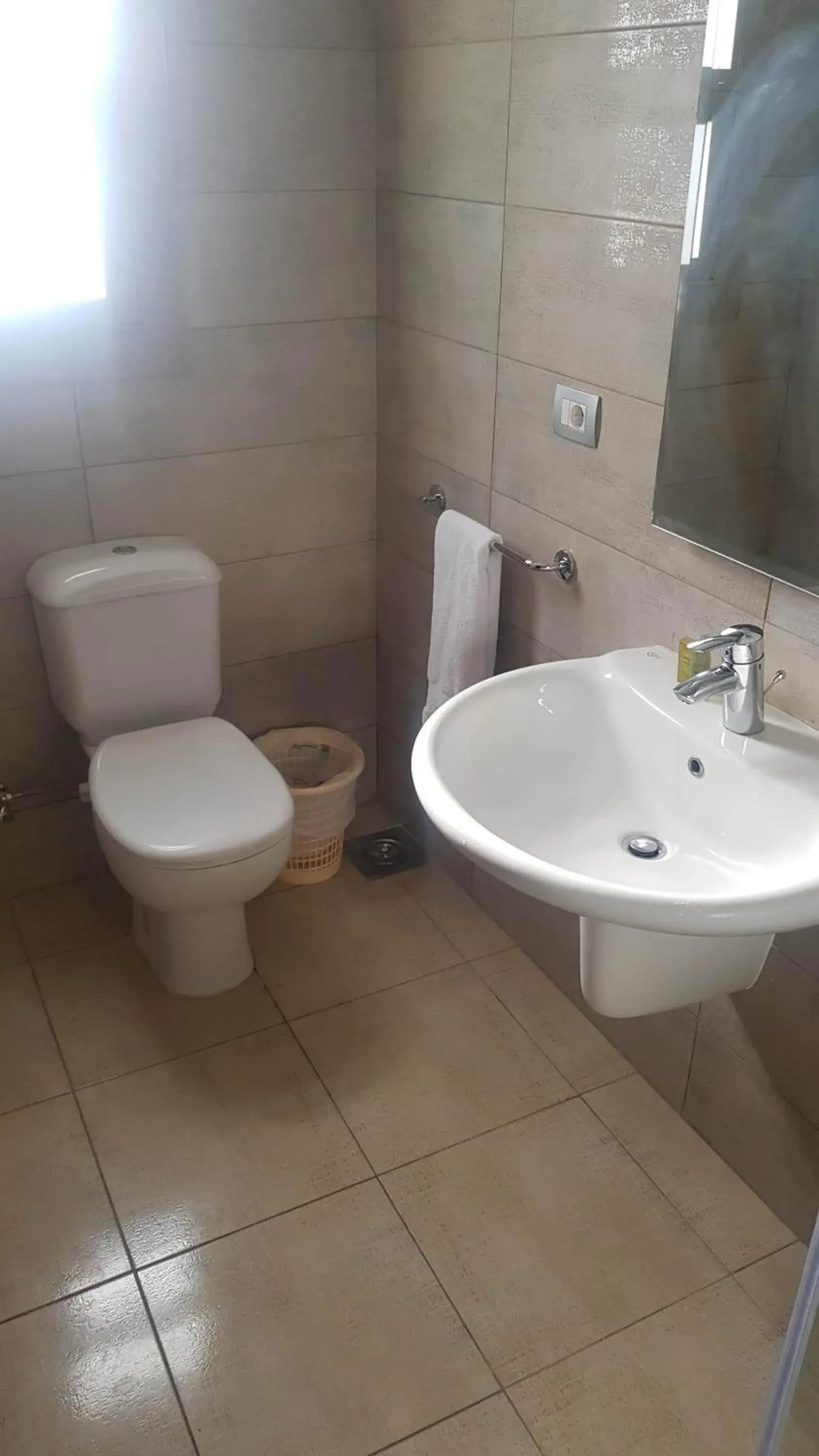 Double Room in Green Plaza Inn '''Business &Families Only''' Double Room in Green Plaza Inn '''Business &Families Only'''